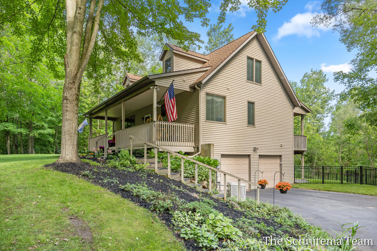 10155 Rogue Pond Drive NE Rockford MI 49341