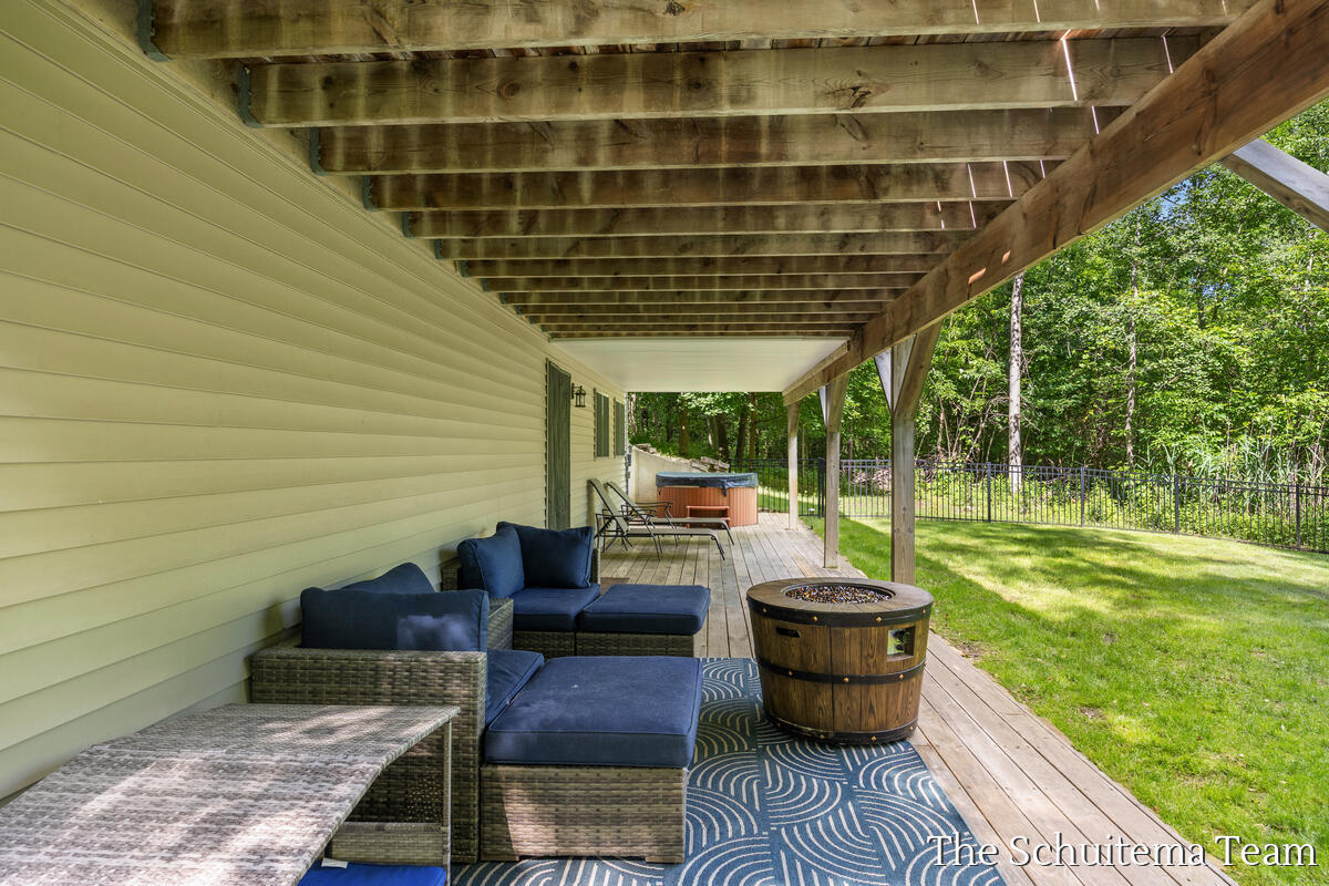 10155 Rogue Pond Drive NE Rockford MI 49341