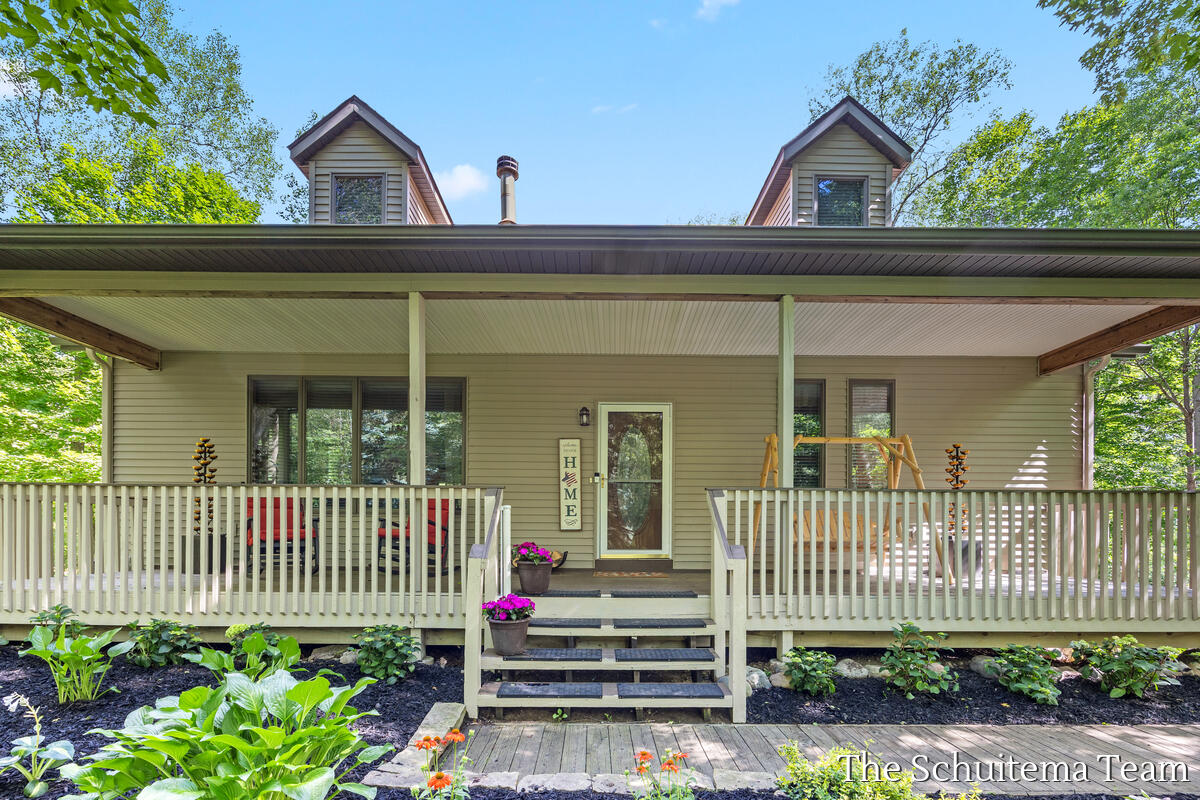 10155 Rogue Pond Drive NE Rockford MI 49341