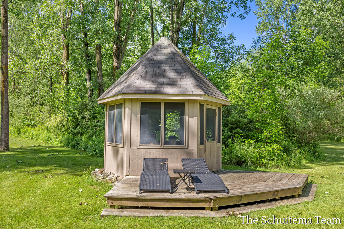 10155 Rogue Pond Drive NE Rockford MI 49341