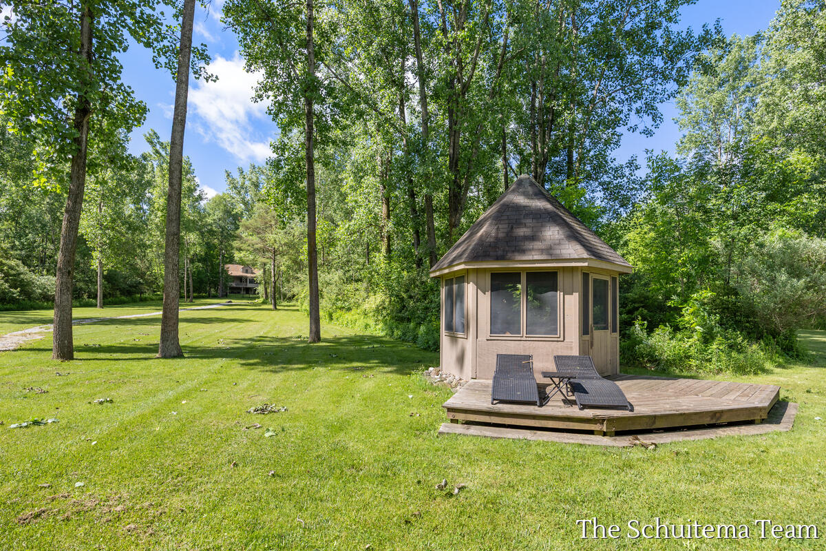 10155 Rogue Pond Drive NE Rockford MI 49341