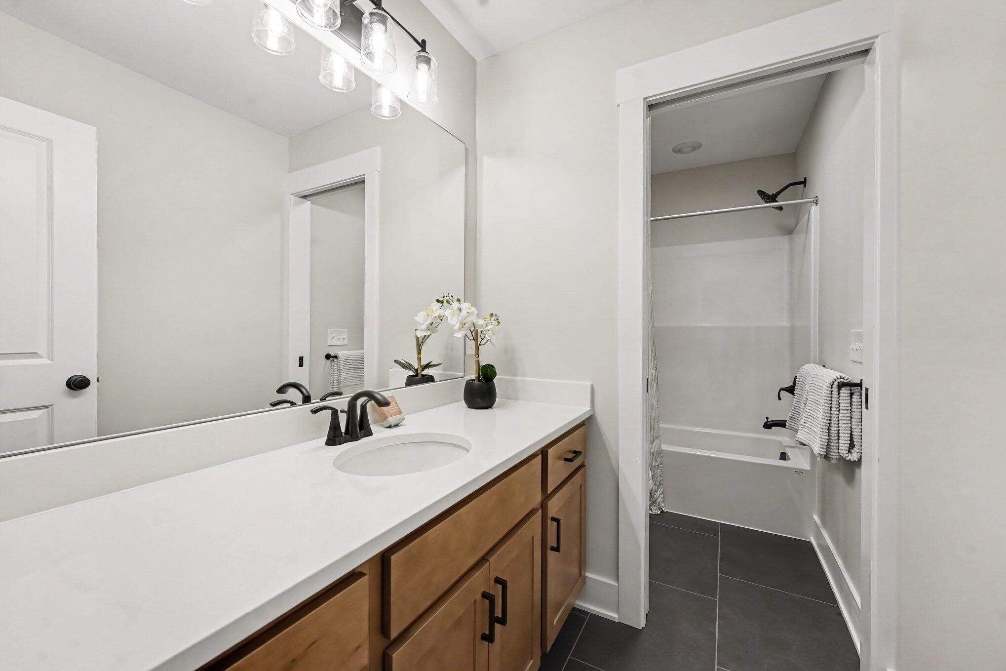 671 Waterford Village Drive NW Grand Rapids MI 49534