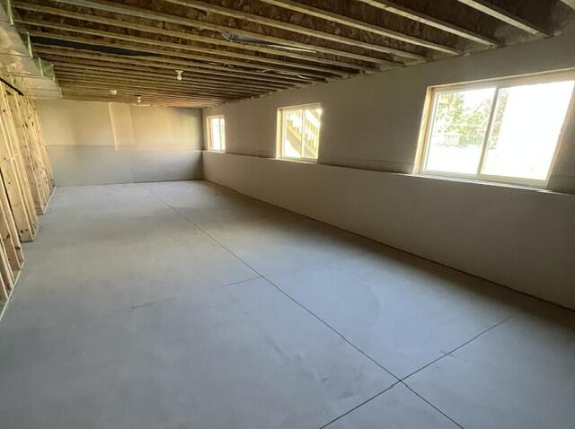 671 Waterford Village Drive NW Grand Rapids MI 49534