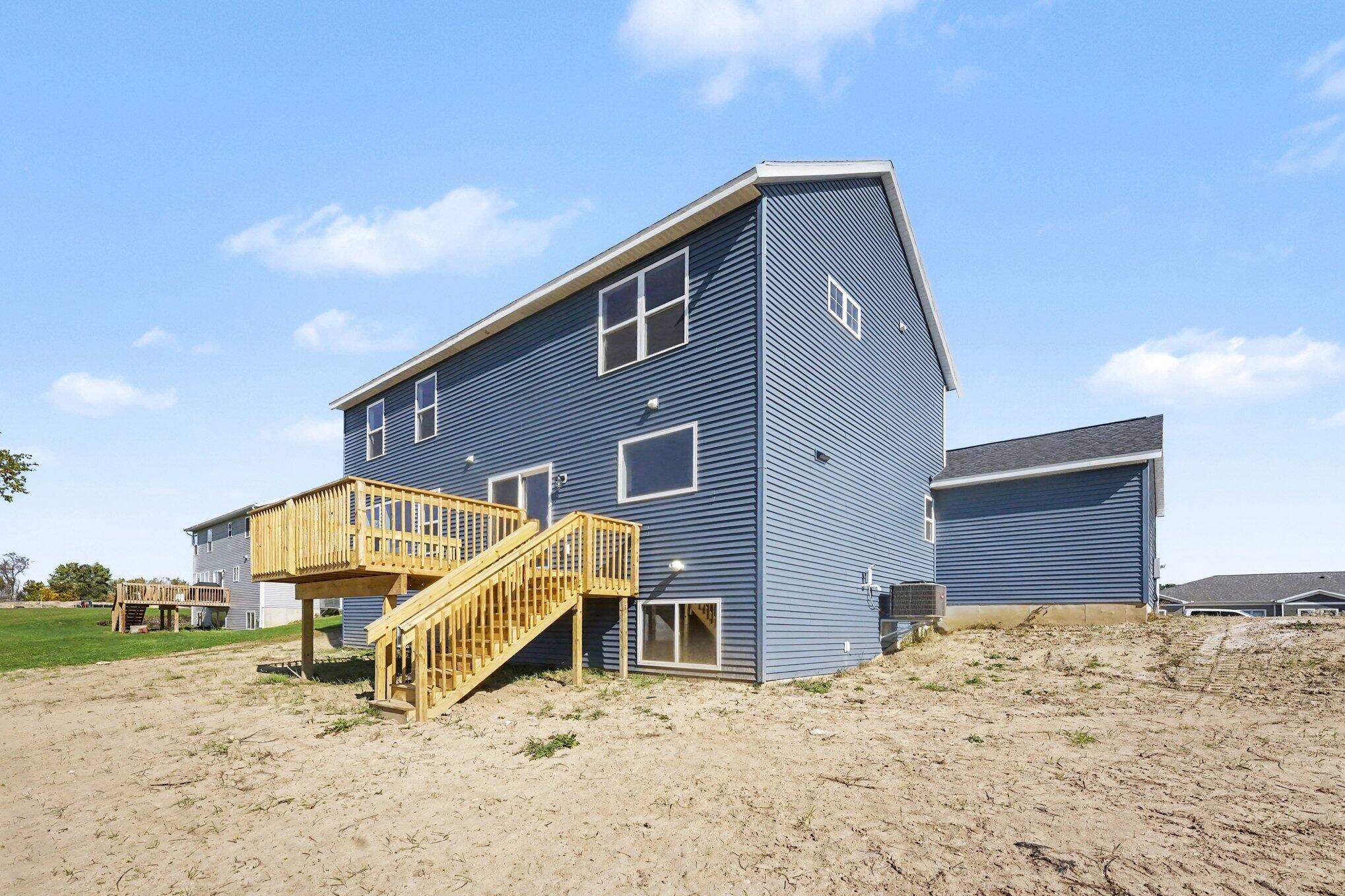 671 Waterford Village Drive NW Grand Rapids MI 49534