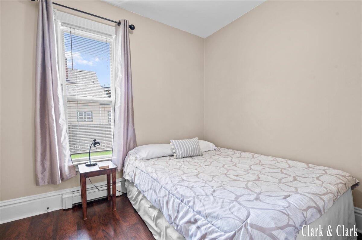 529 Carrier Street NE Grand Rapids MI 49505
