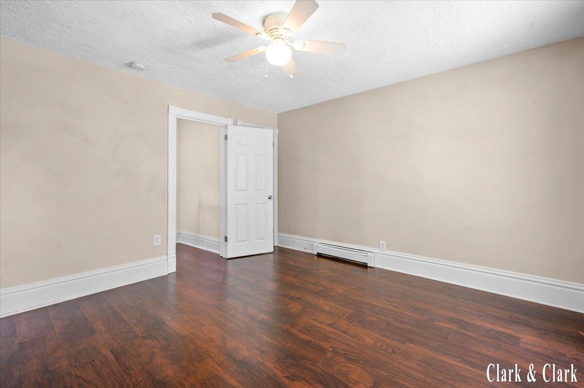 529 Carrier Street NE Grand Rapids MI 49505