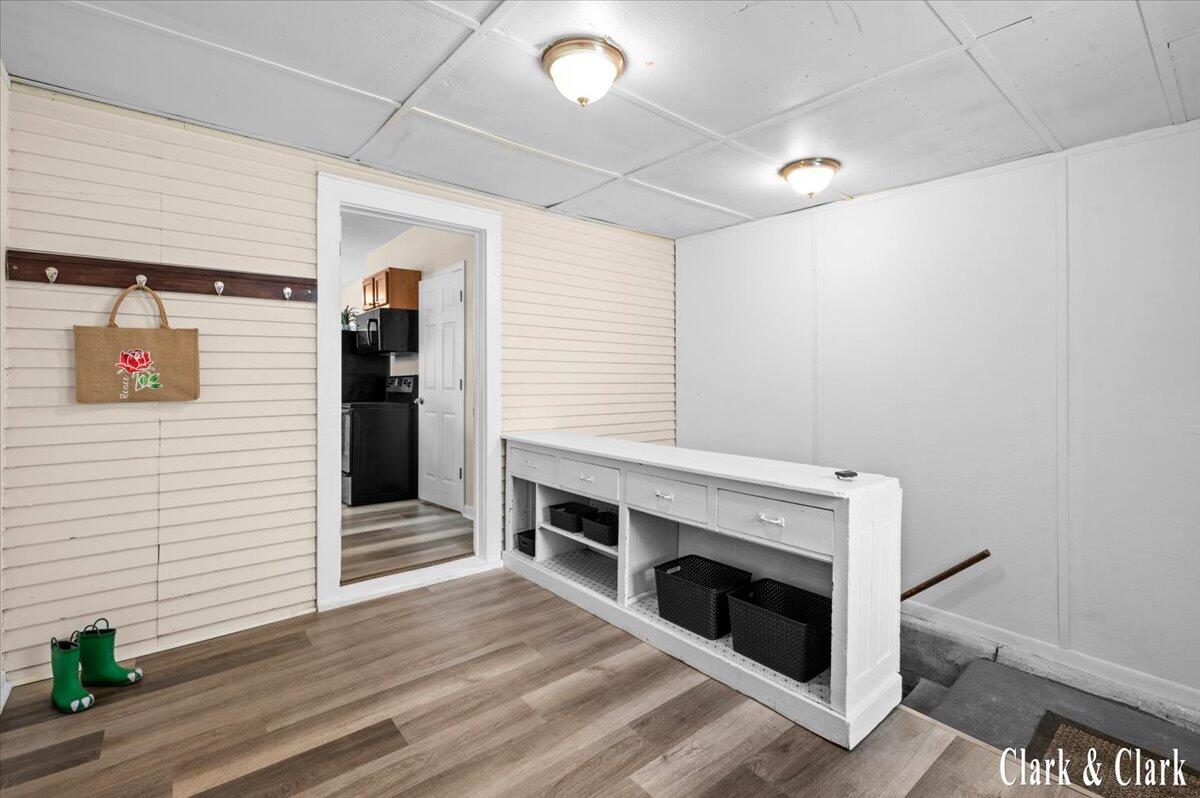 529 Carrier Street NE Grand Rapids MI 49505