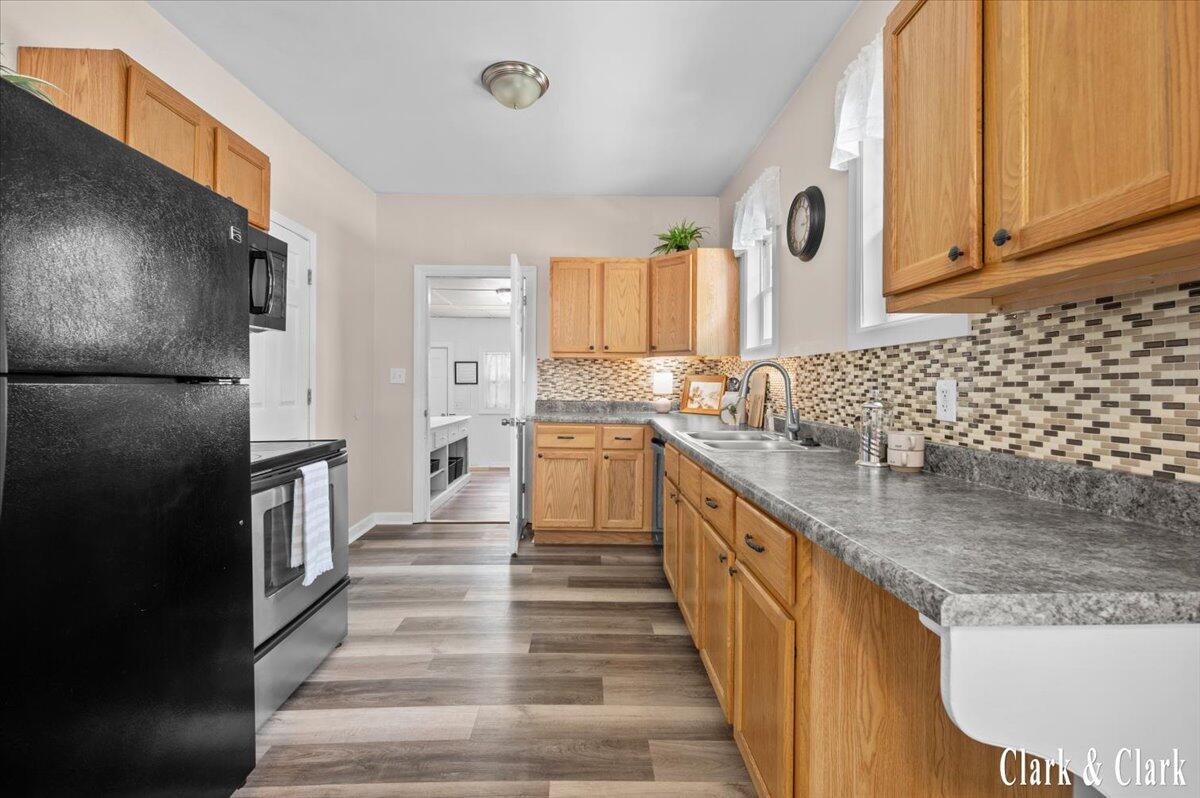 529 Carrier Street NE Grand Rapids MI 49505