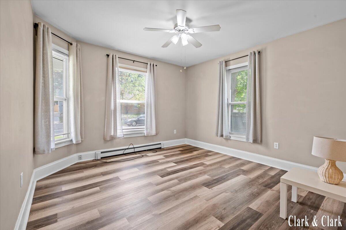 529 Carrier Street NE Grand Rapids MI 49505