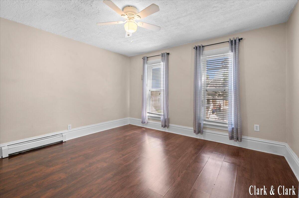 529 Carrier Street NE Grand Rapids MI 49505