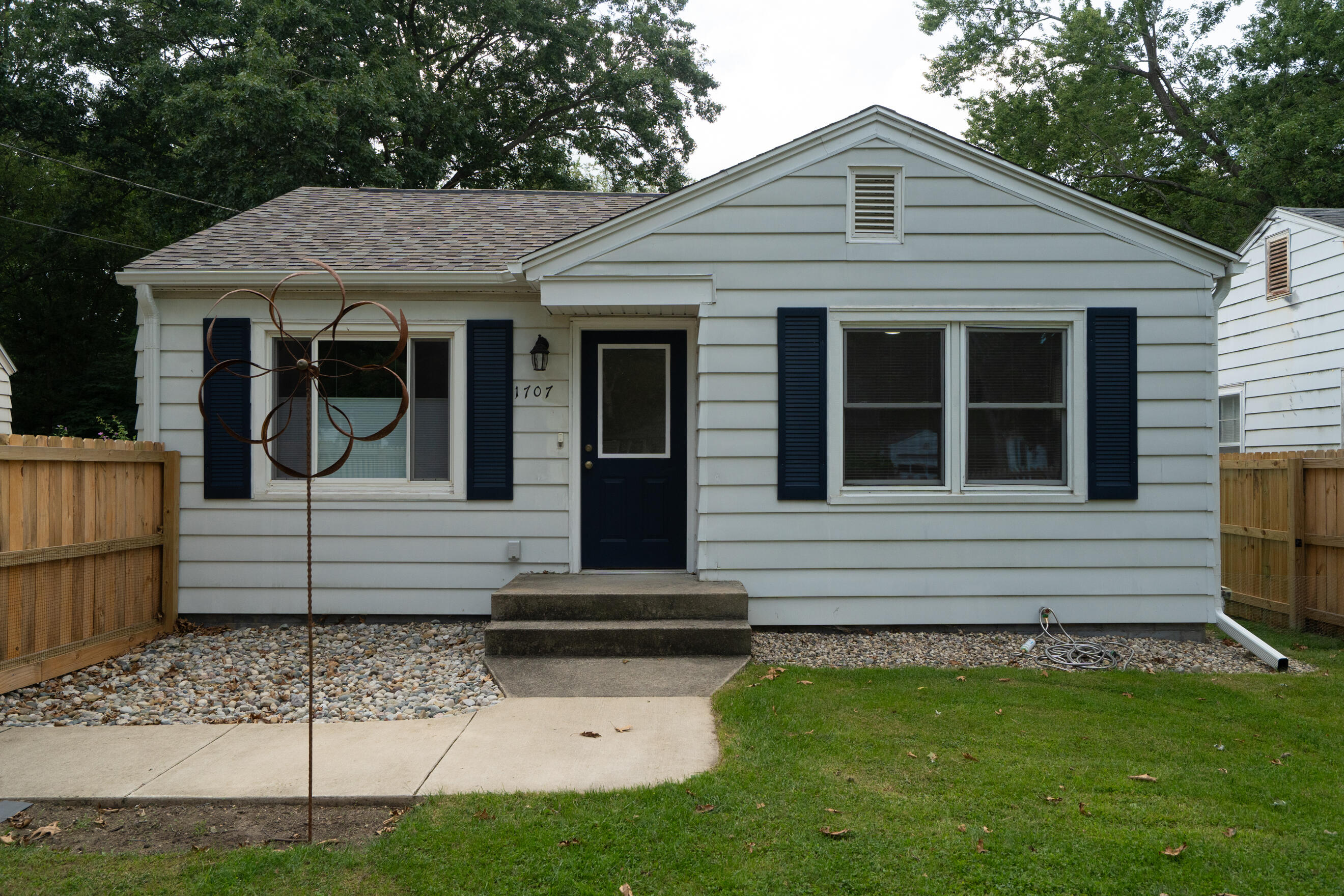 1707 Texel Drive Kalamazoo MI 49048