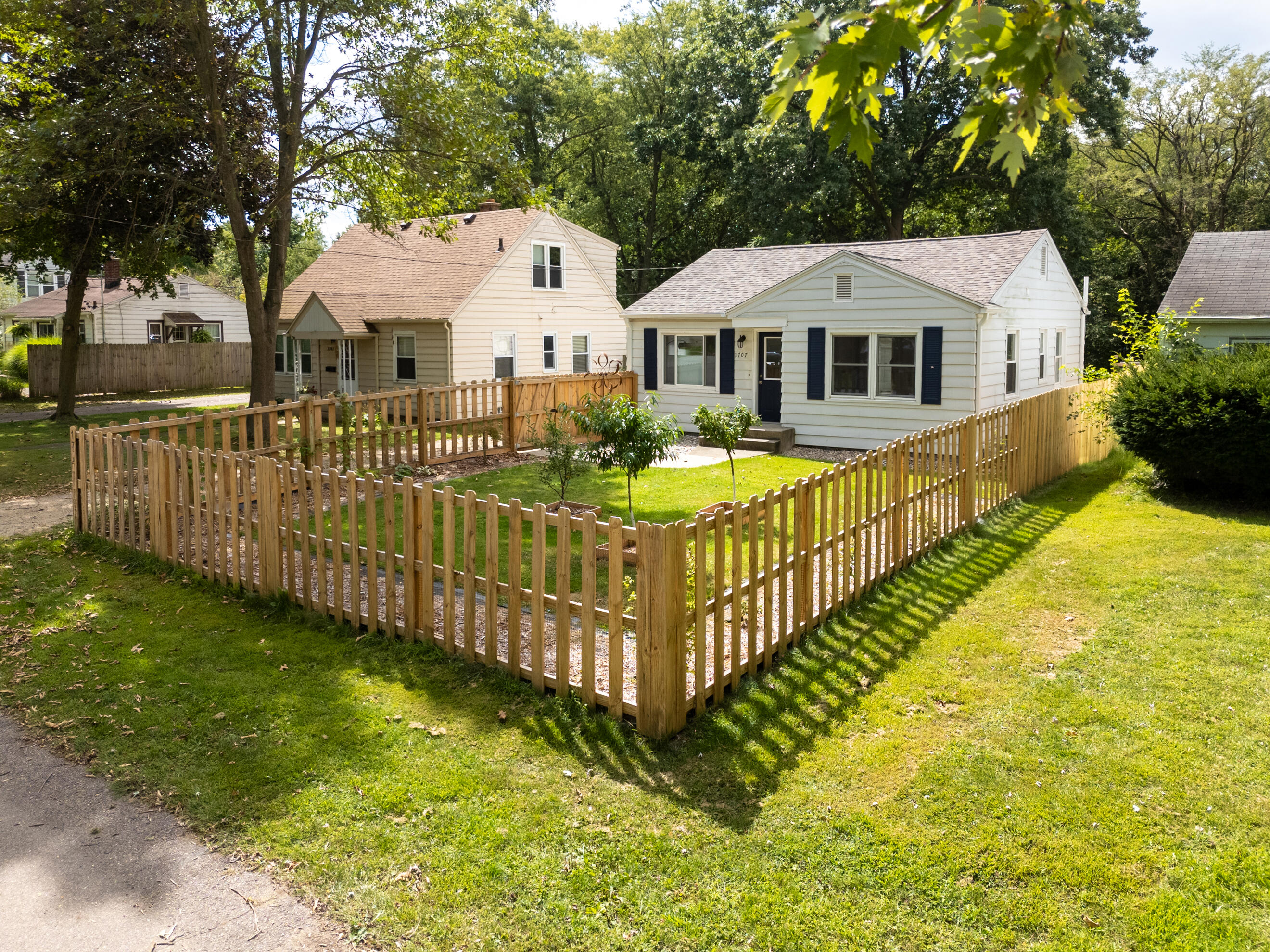 1707 Texel Drive Kalamazoo MI 49048