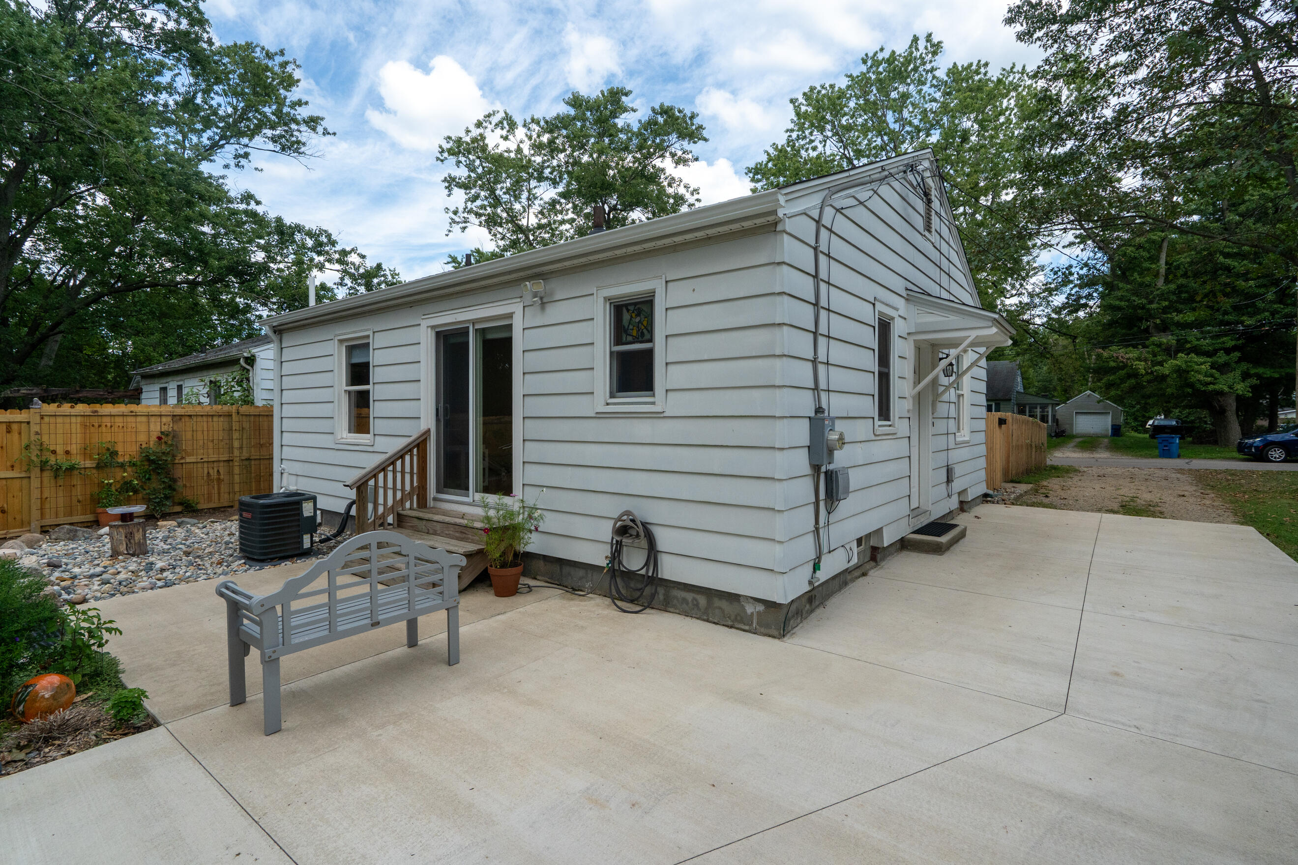 1707 Texel Drive Kalamazoo MI 49048