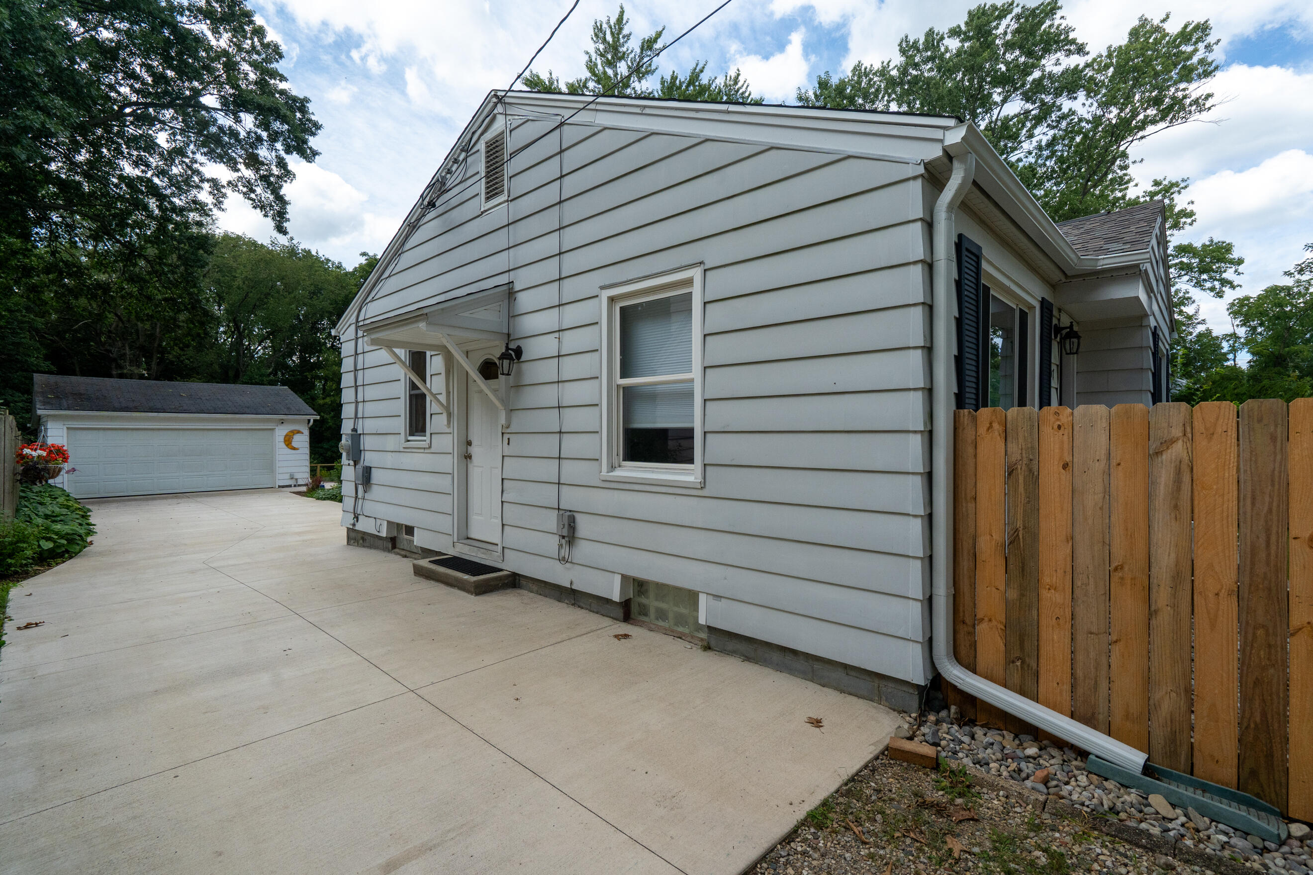 1707 Texel Drive Kalamazoo MI 49048