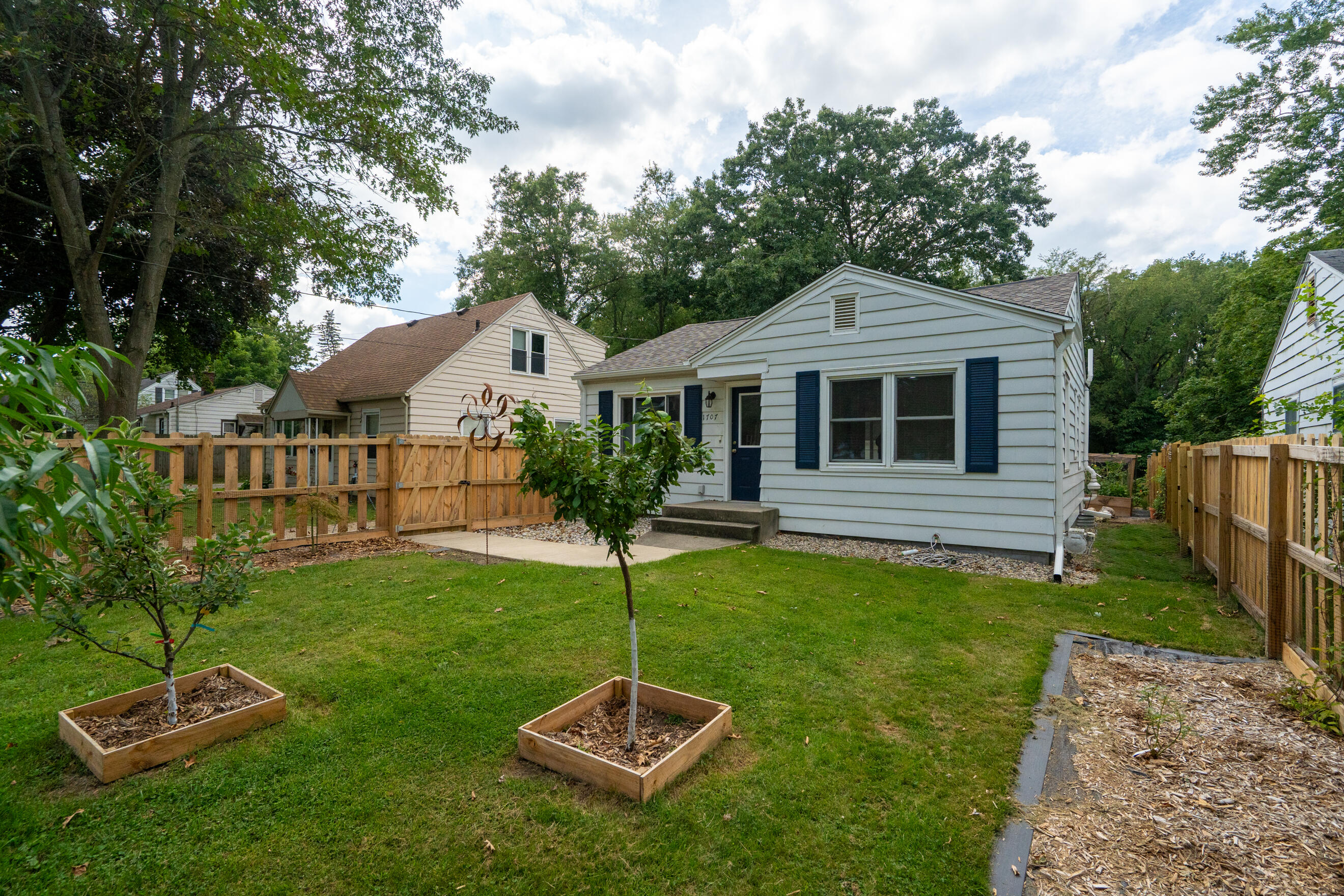1707 Texel Drive Kalamazoo MI 49048