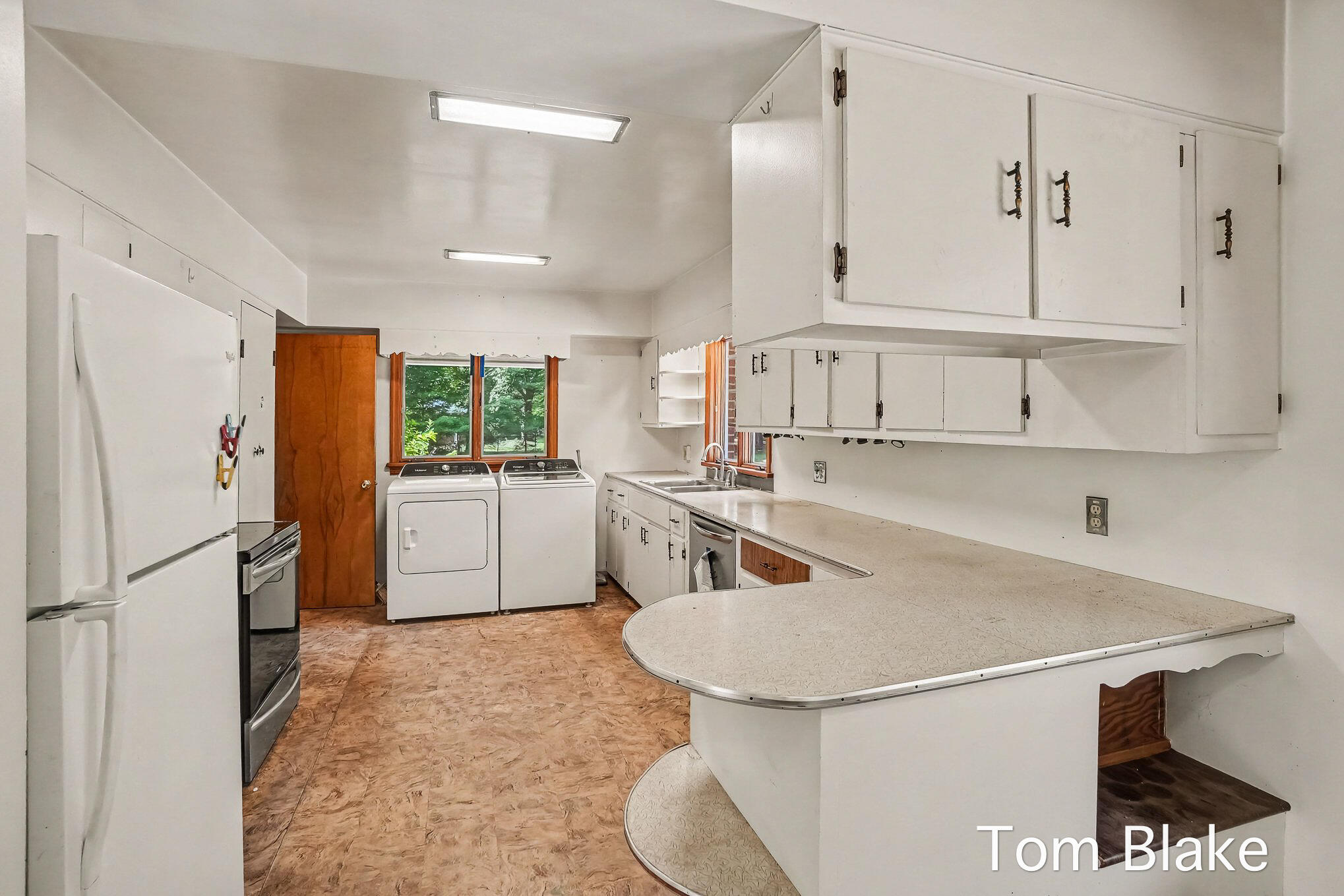 1074 Hendrick Road Norton Shores MI 49441