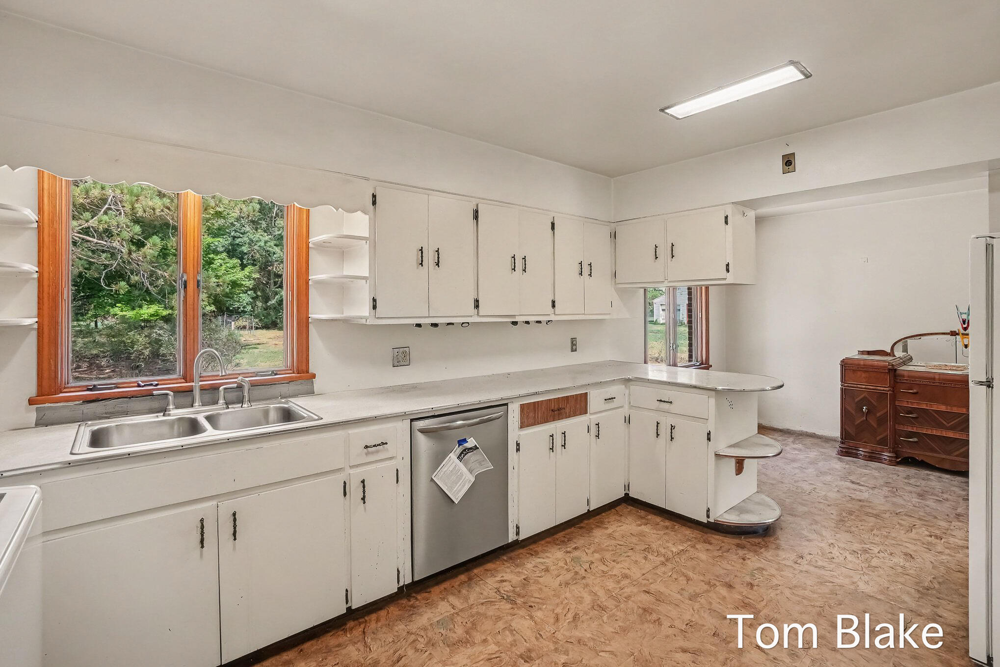 1074 Hendrick Road Norton Shores MI 49441