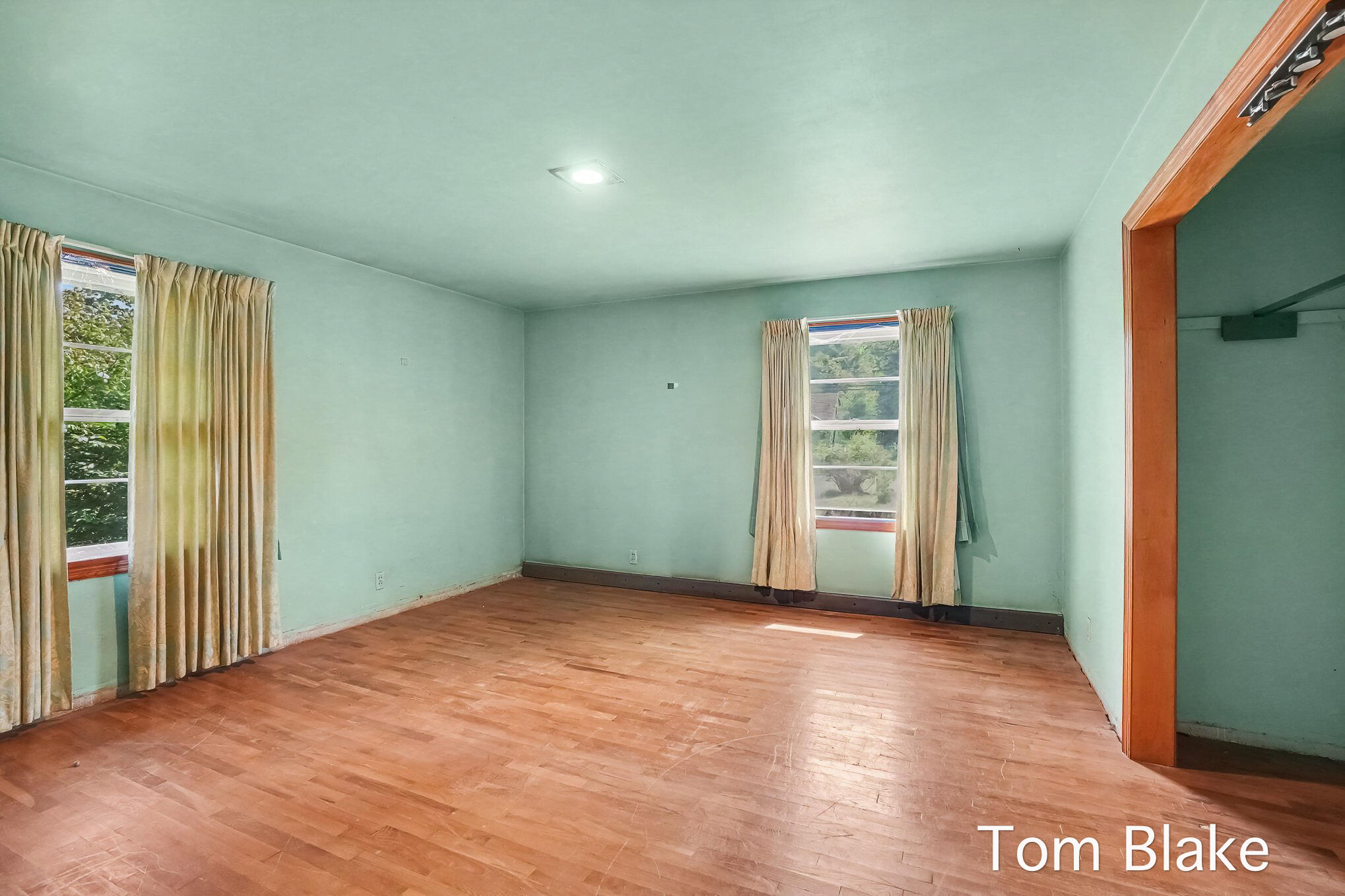 1074 Hendrick Road Norton Shores MI 49441