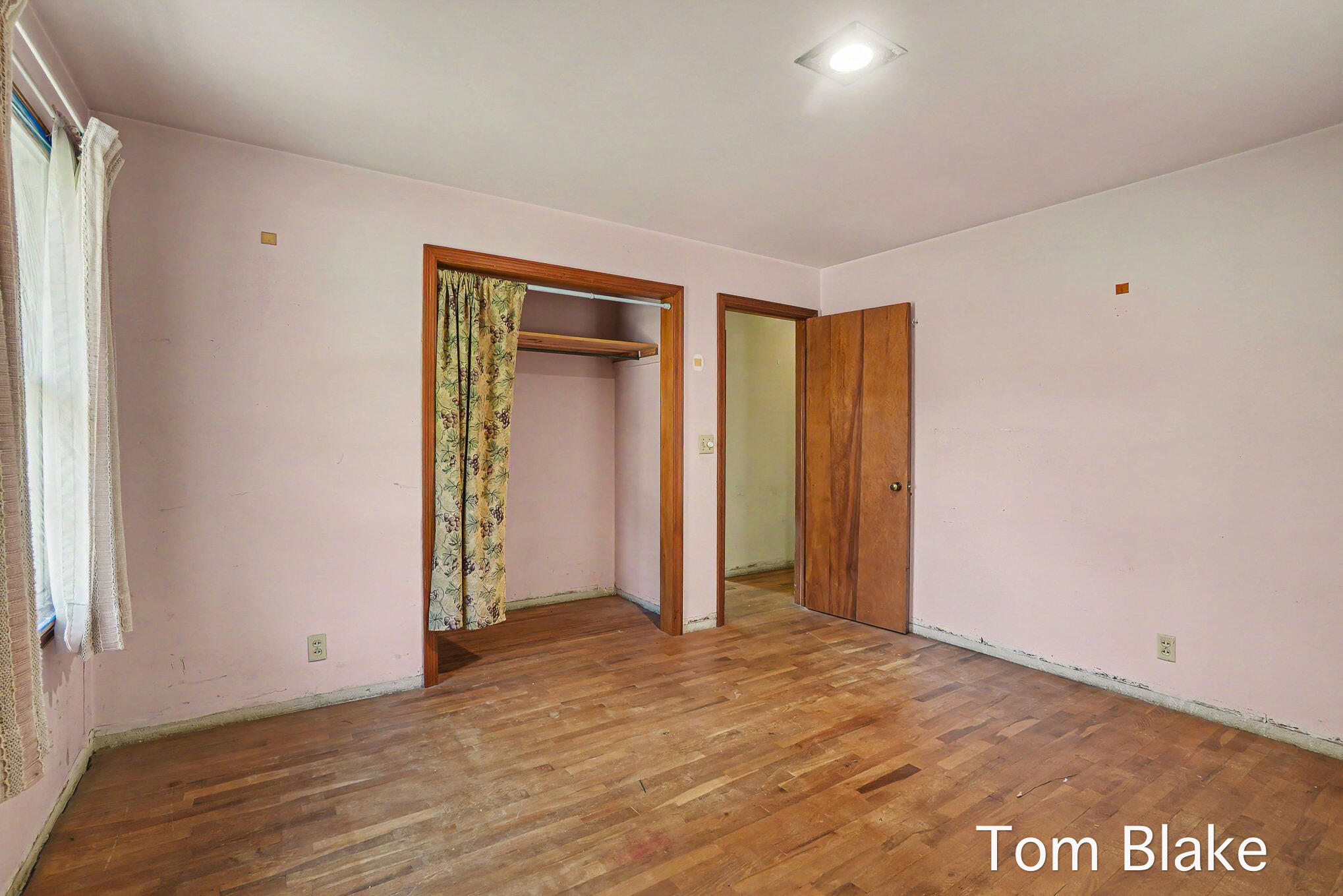 1074 Hendrick Road Norton Shores MI 49441
