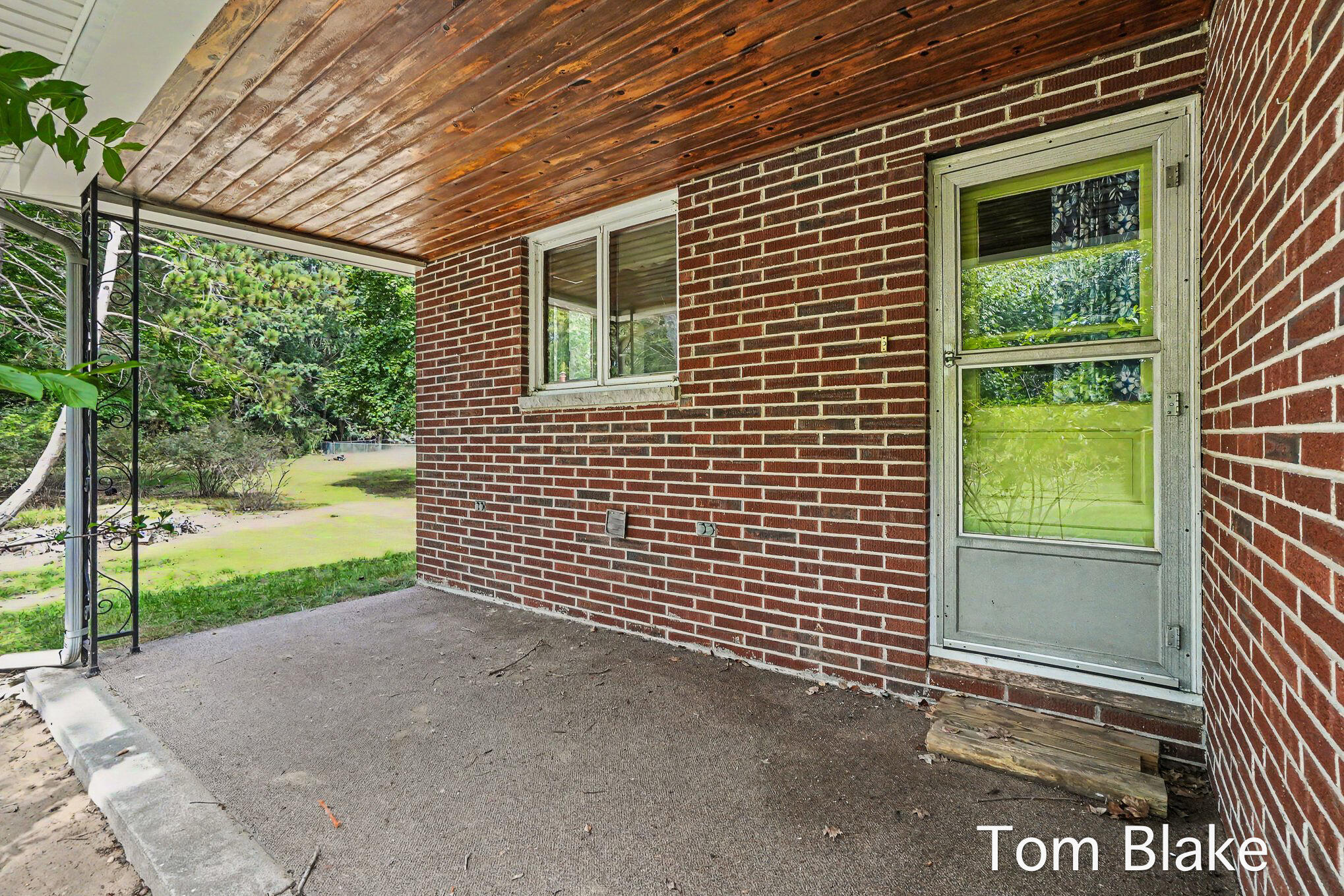 1074 Hendrick Road Norton Shores MI 49441
