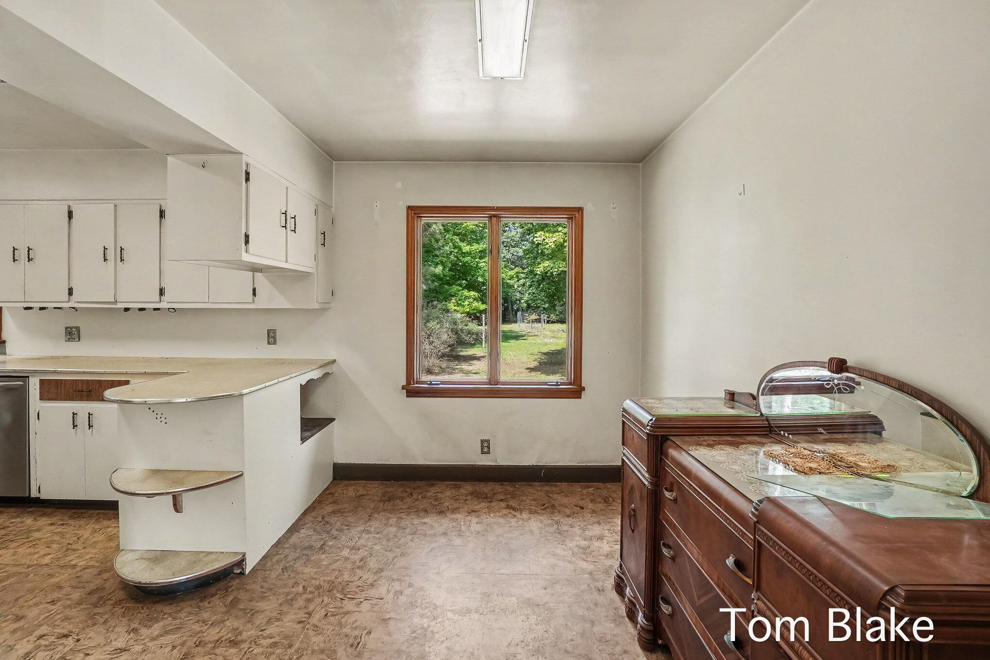 1074 Hendrick Road Norton Shores MI 49441