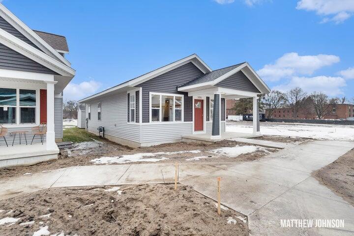 2096 Willard Avenue SE Grand Rapids MI 49507