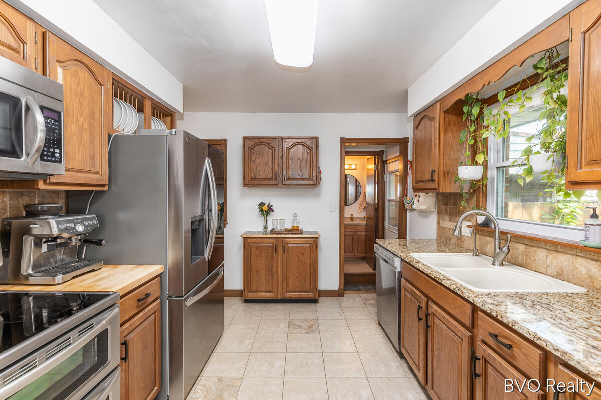 1843 Plymouth Terrace SE Grand Rapids MI 49506