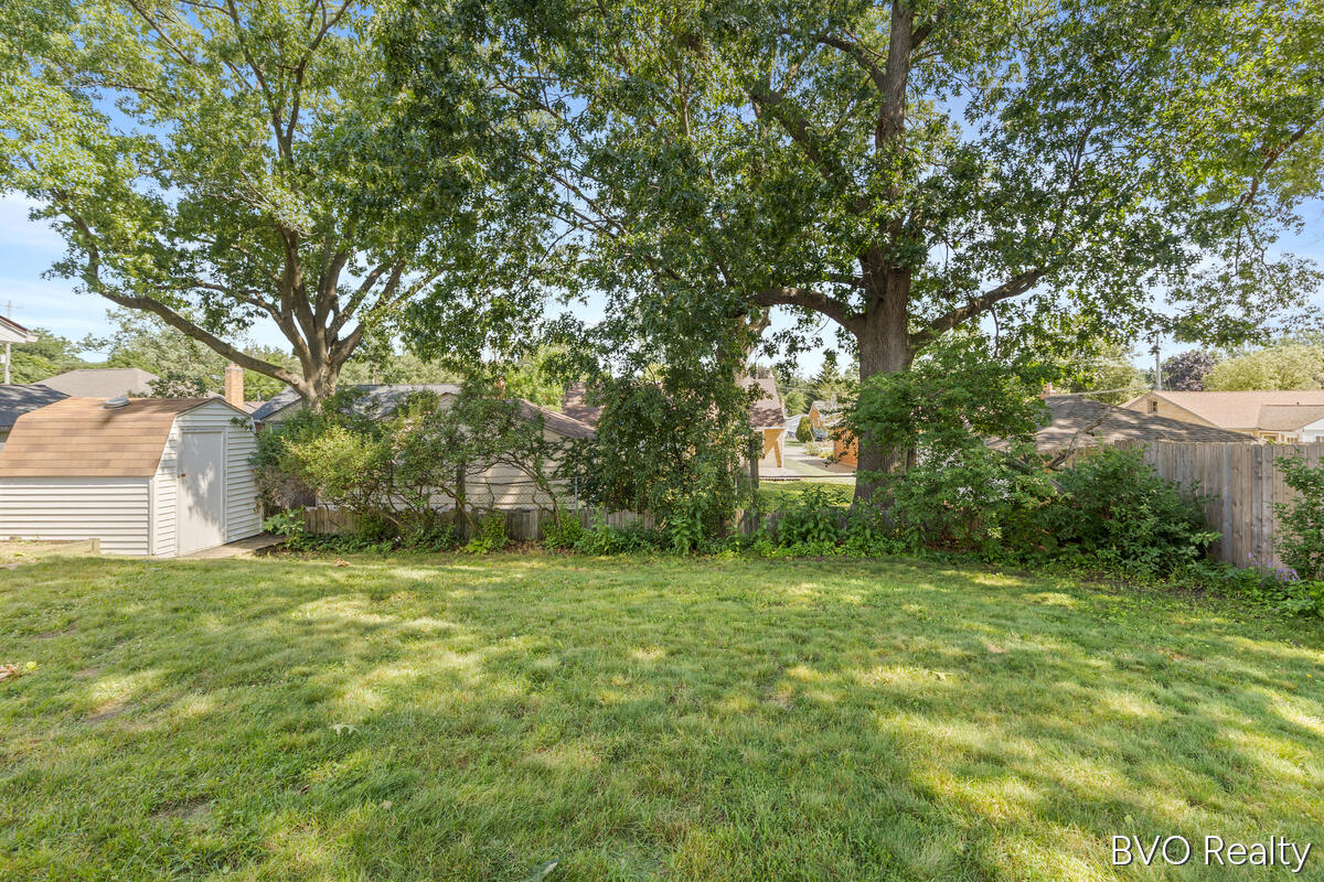 1843 Plymouth Terrace SE Grand Rapids MI 49506