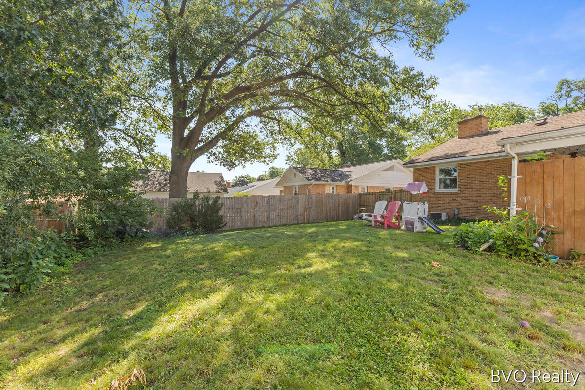 1843 Plymouth Terrace SE Grand Rapids MI 49506