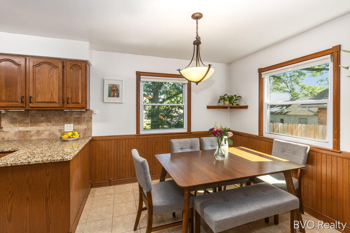 1843 Plymouth Terrace SE Grand Rapids MI 49506