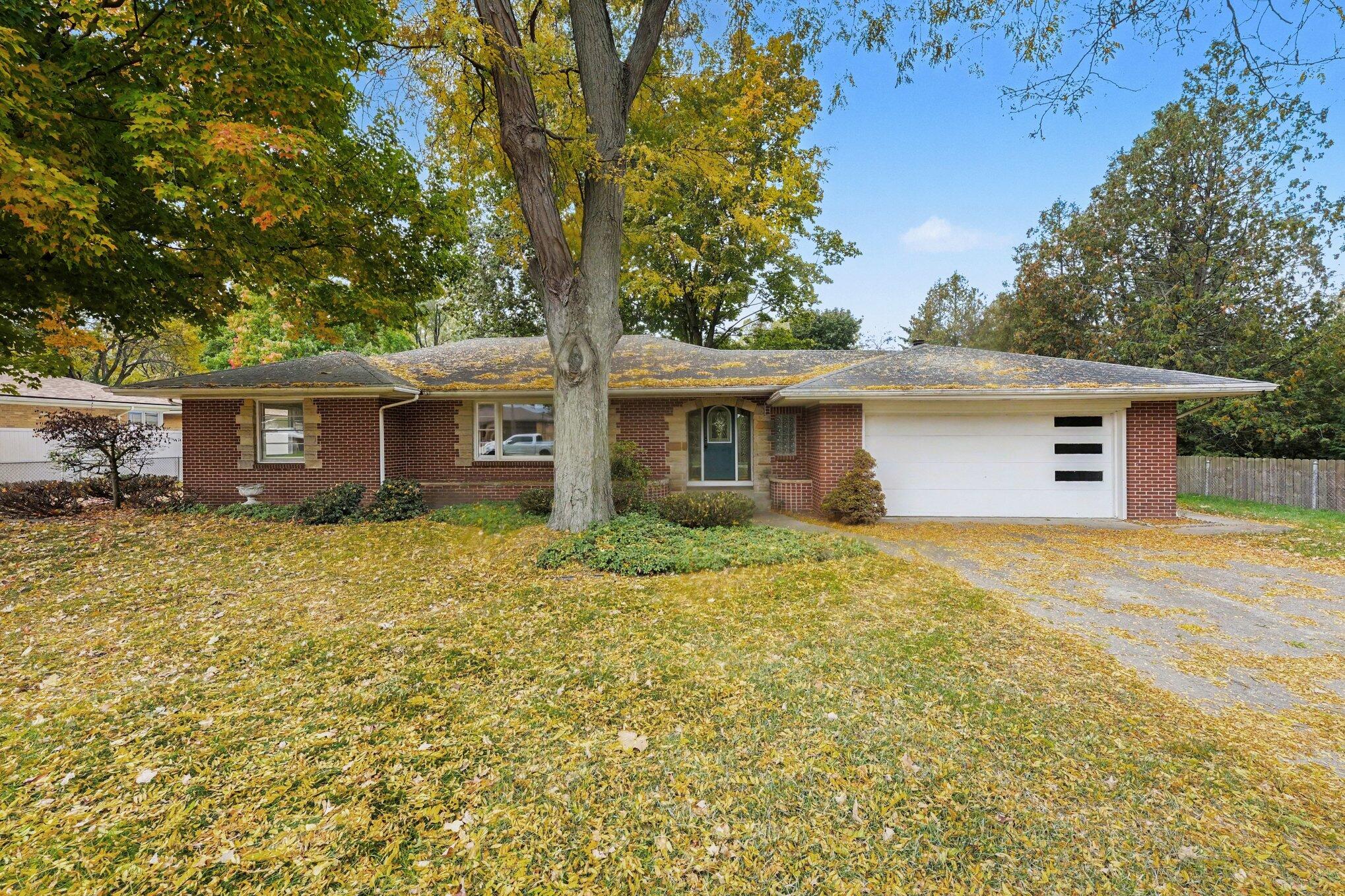 1005 Carpenter Avenue NW Grand Rapids MI 49504