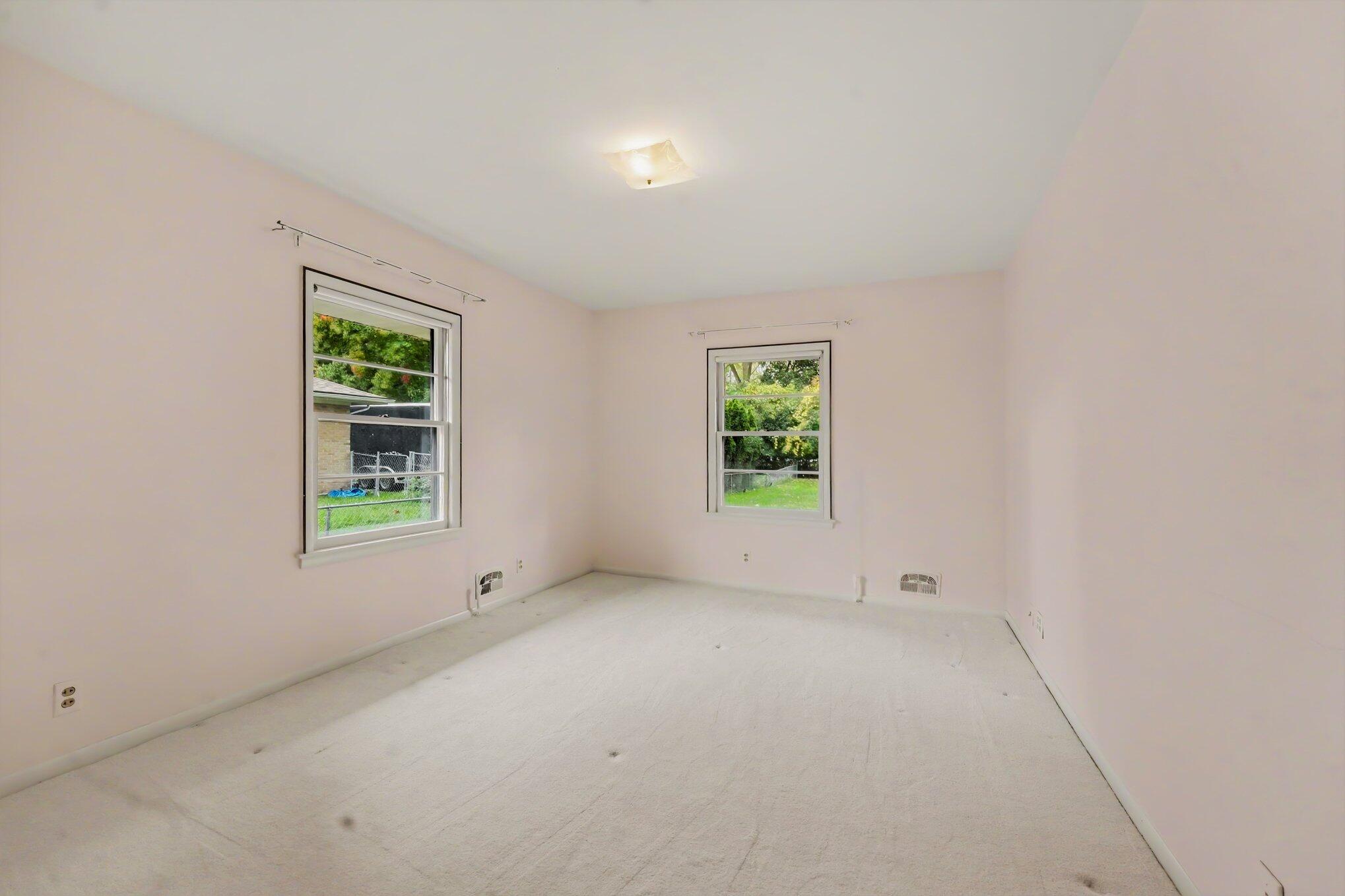 1005 Carpenter Avenue NW Grand Rapids MI 49504