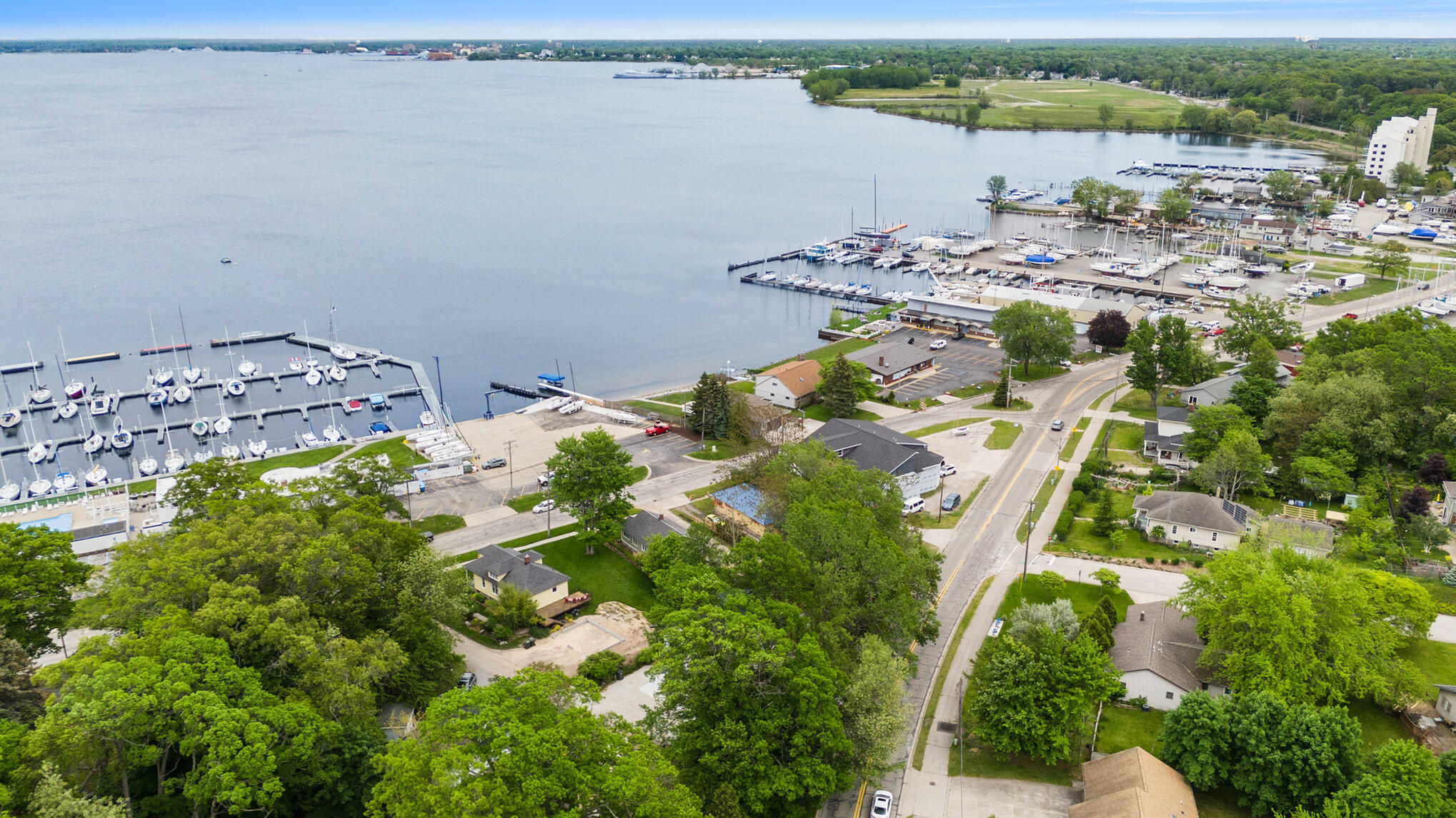 3220 Lakeshore Drive Muskegon MI 49441