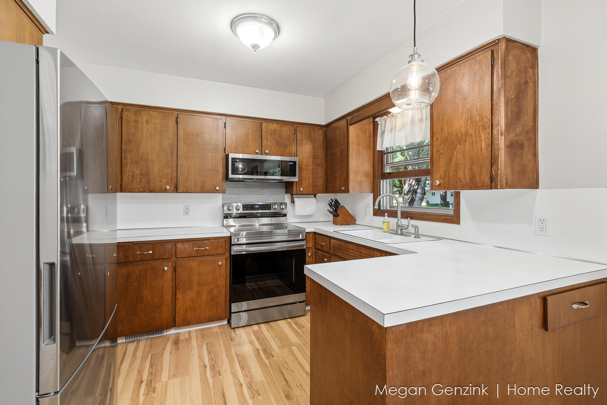 269 Cambridge Avenue Holland MI 49423