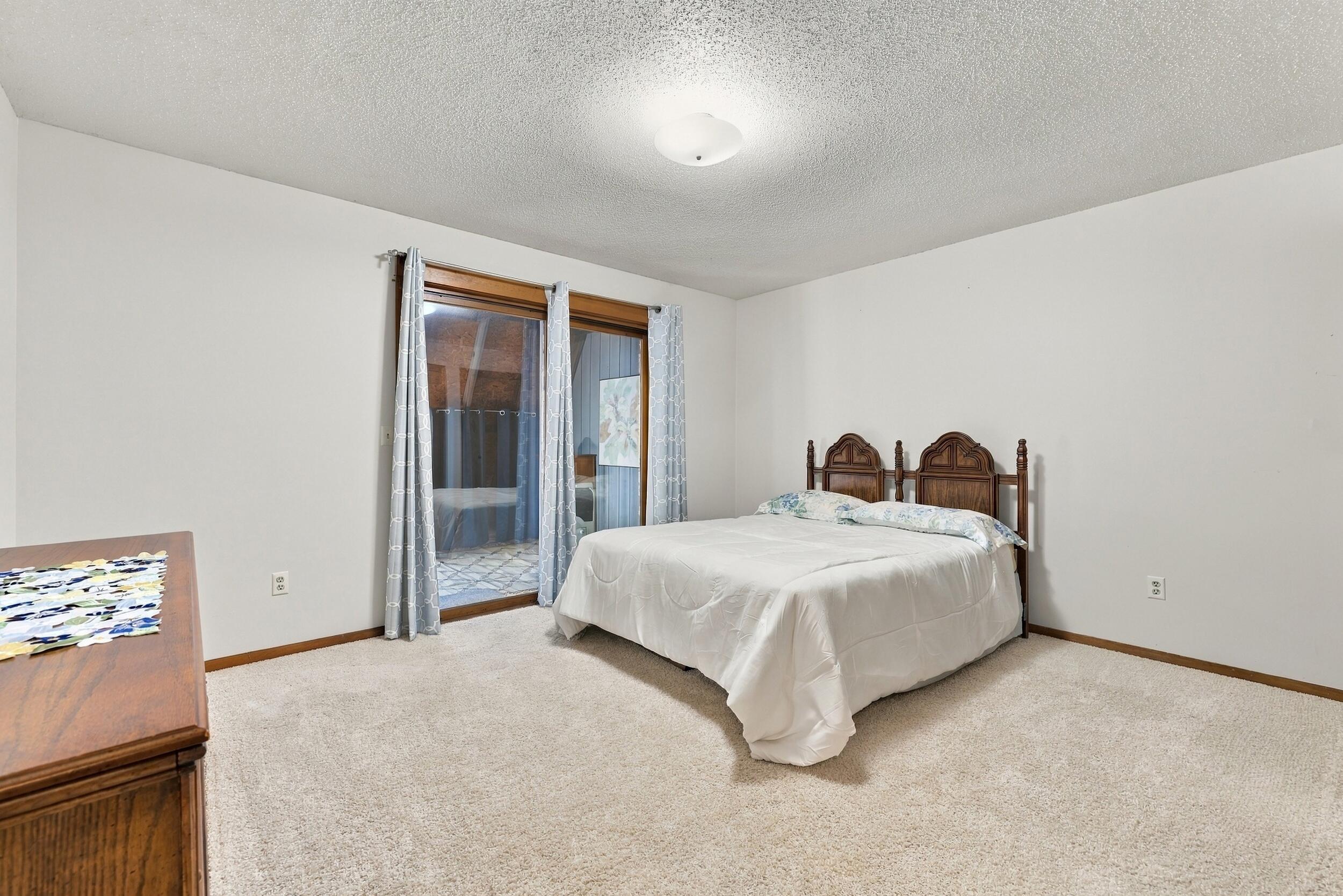 2560 Knapp Street NE Grand Rapids MI 49505