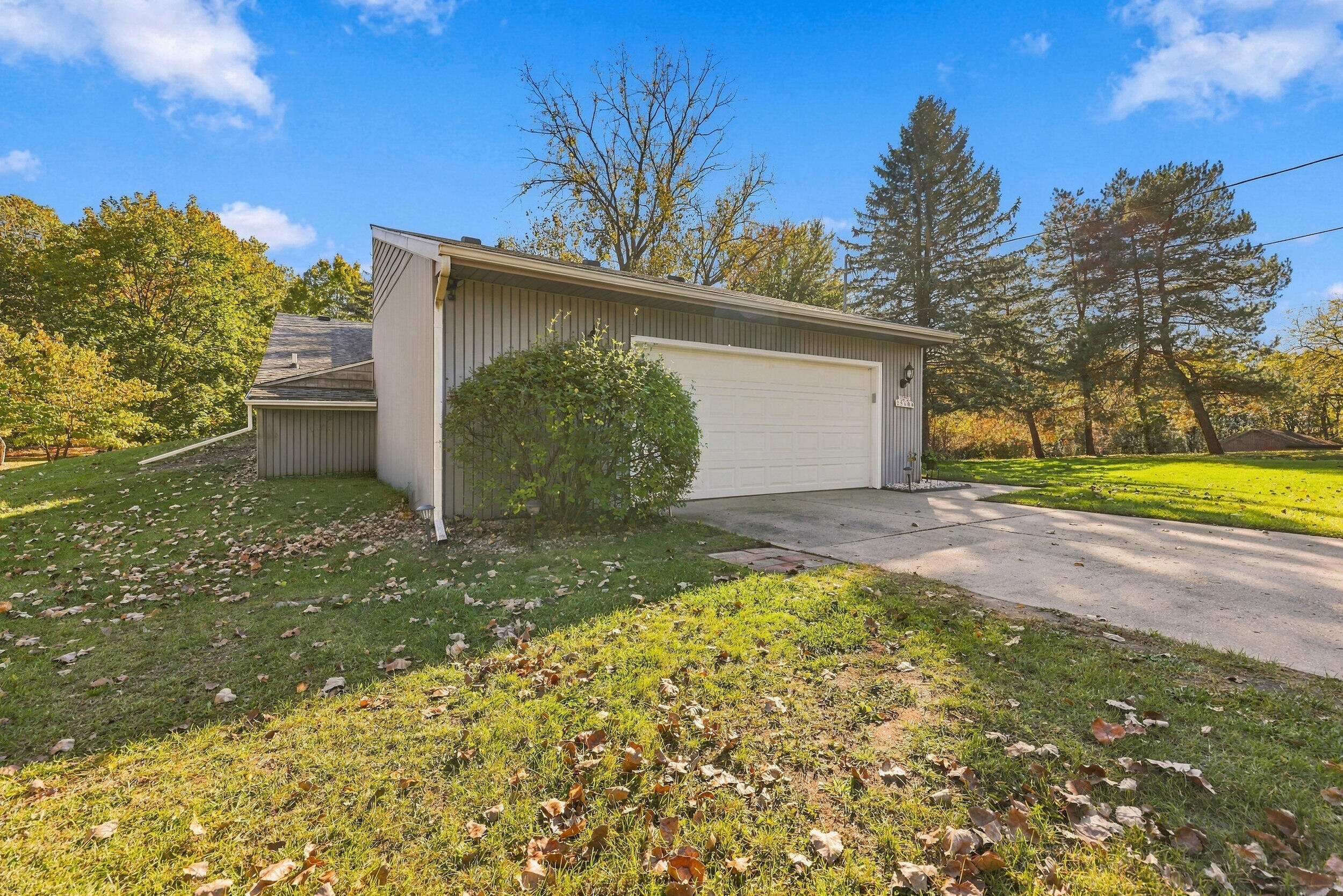 2560 Knapp Street NE Grand Rapids MI 49505