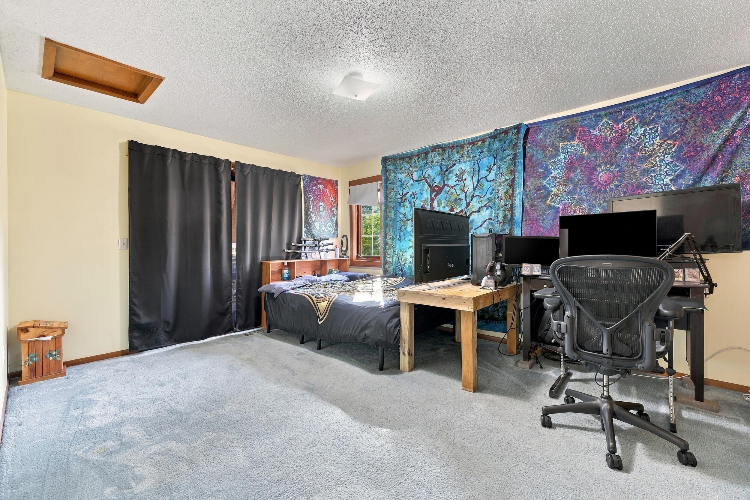 2560 Knapp Street NE Grand Rapids MI 49505