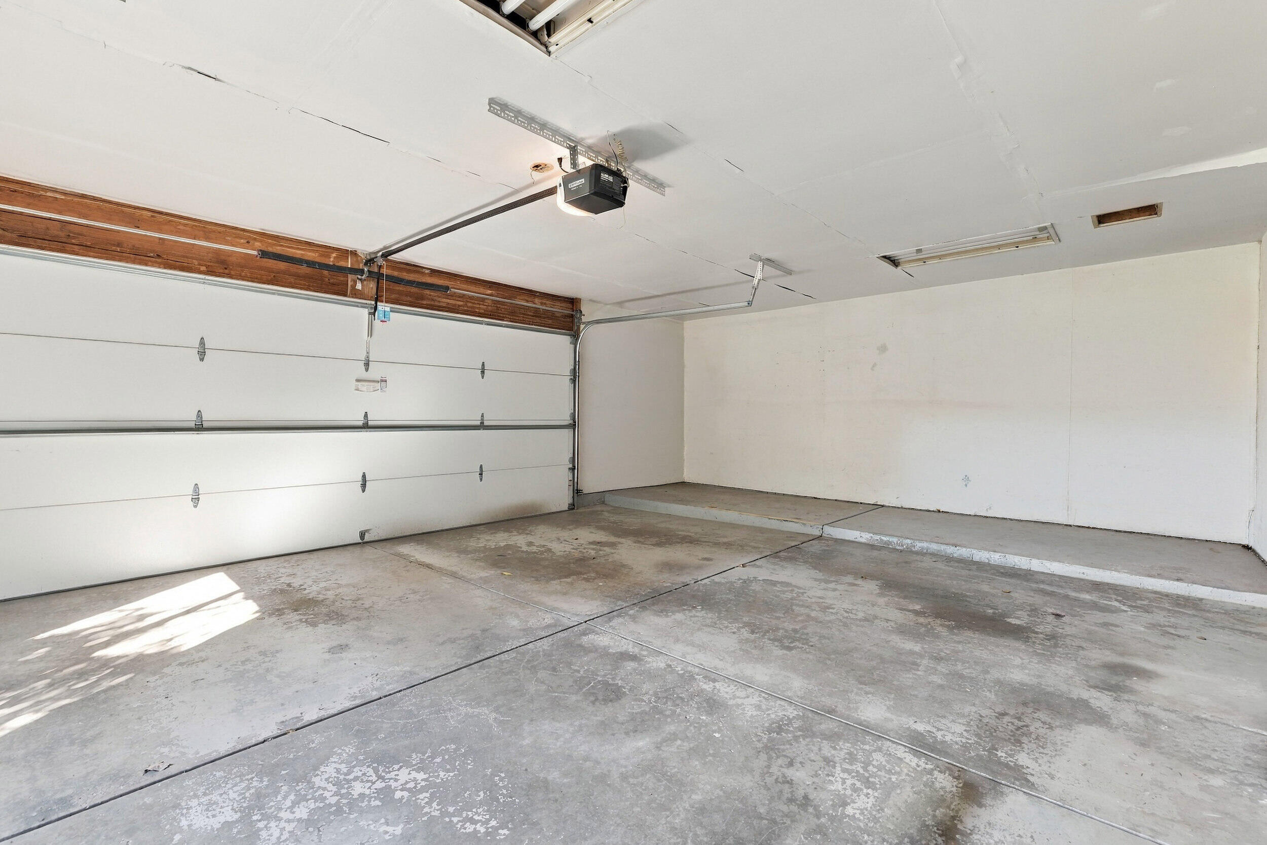 2560 Knapp Street NE Grand Rapids MI 49505