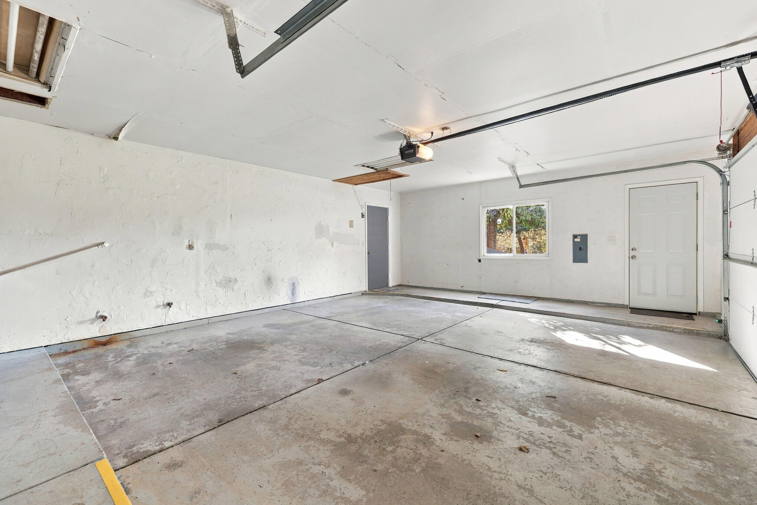 2560 Knapp Street NE Grand Rapids MI 49505