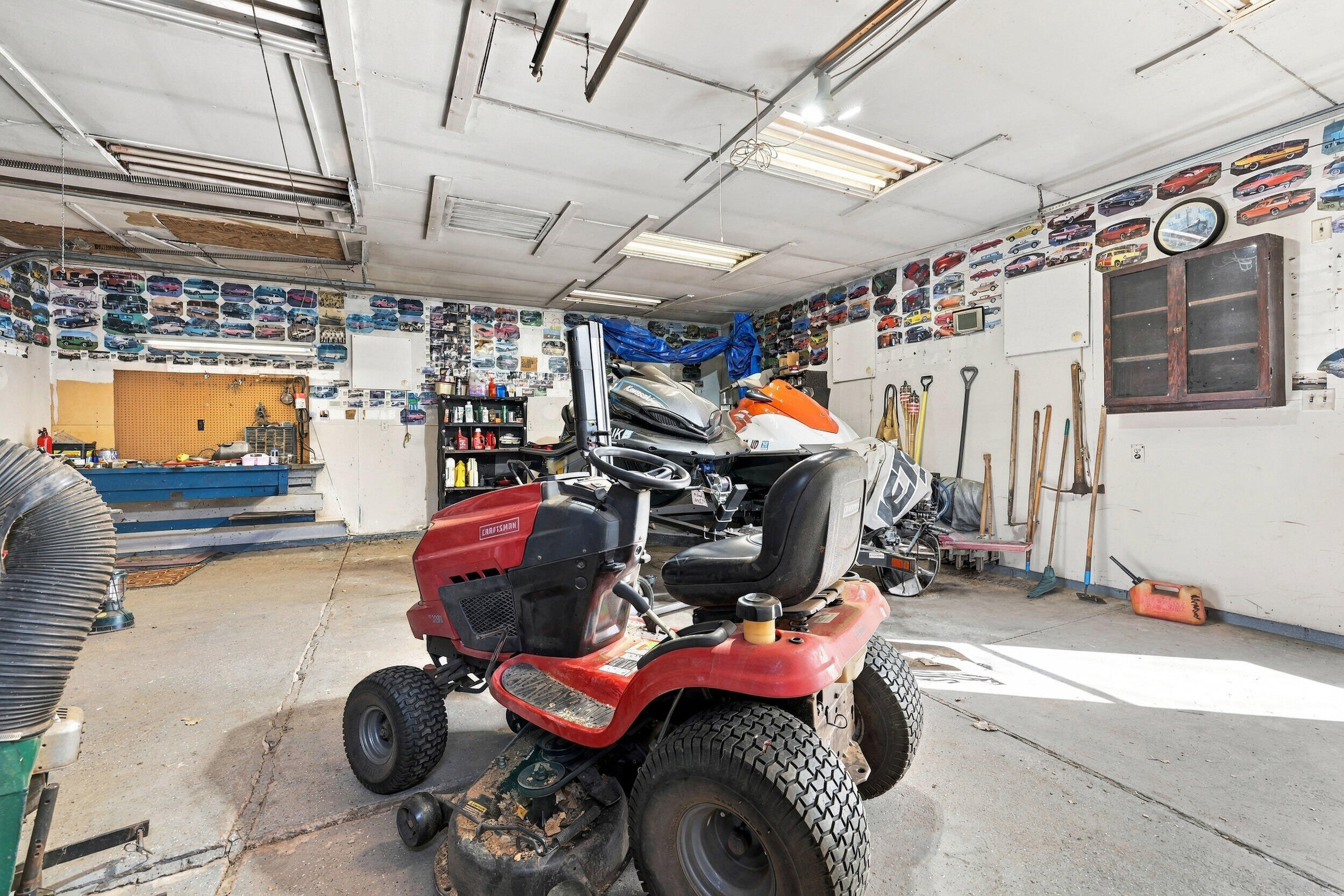 2560 Knapp Street NE Grand Rapids MI 49505