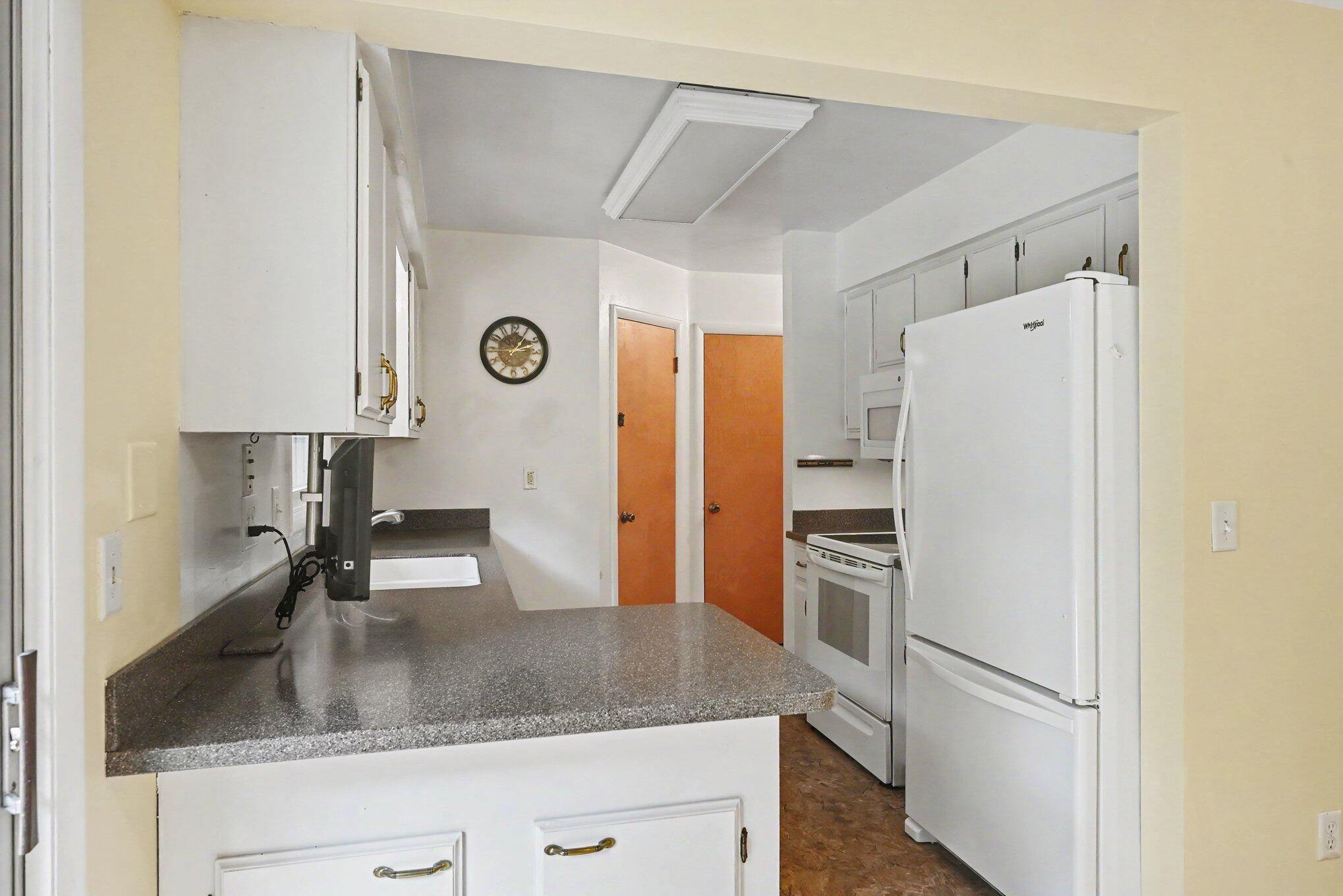 209 Cherry Hill Street Kalamazoo MI 49006