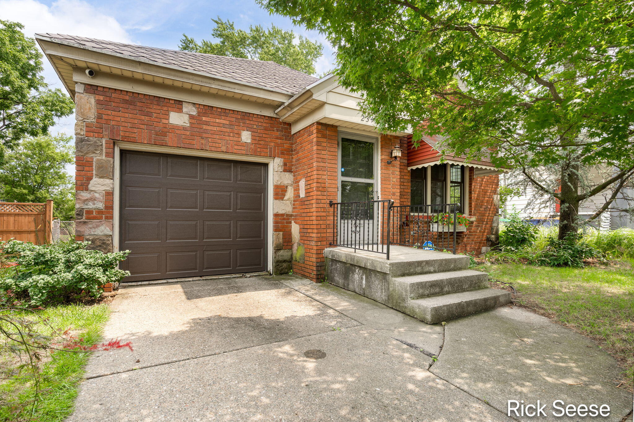 2344 Madison Avenue SE Grand Rapids MI 49507