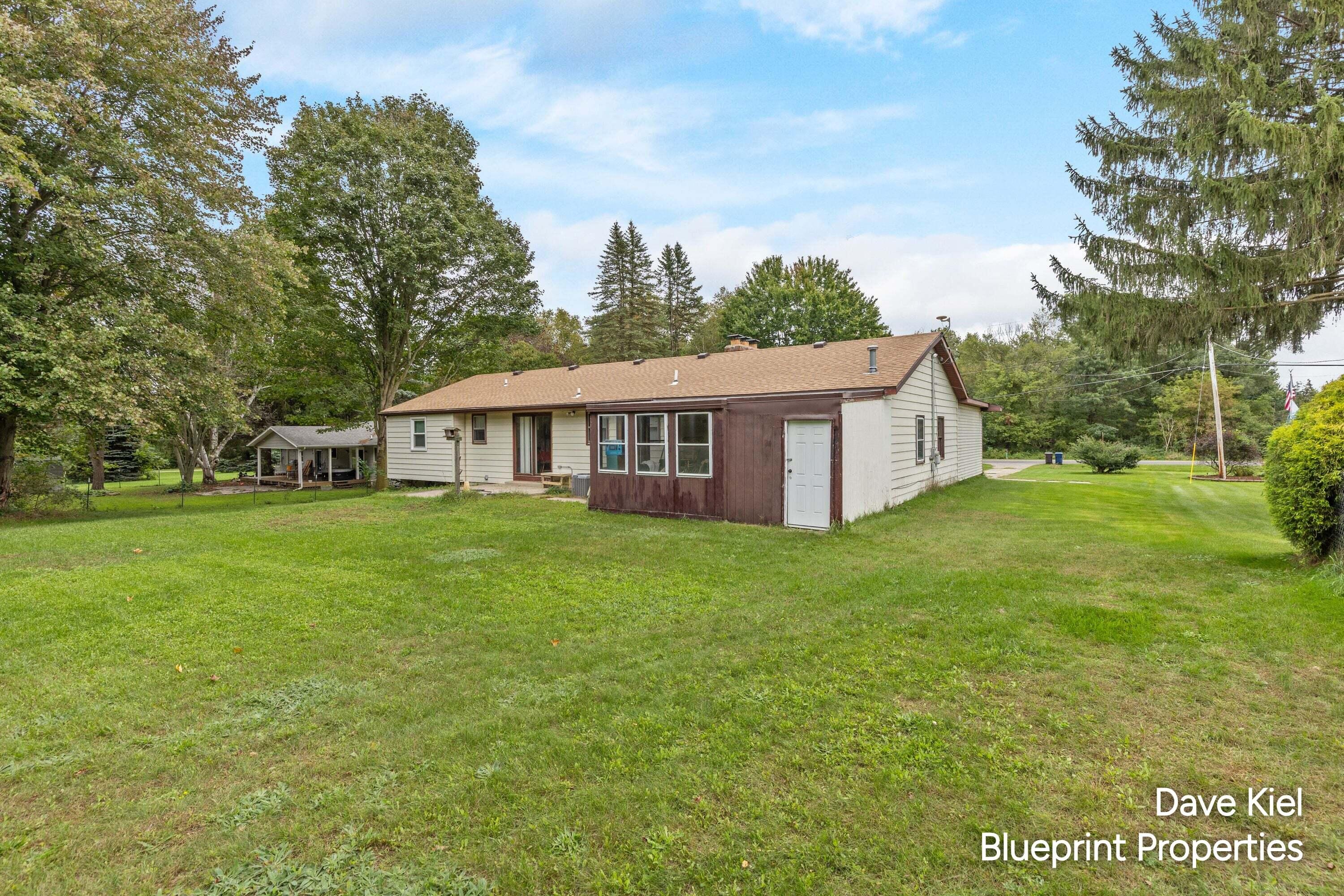6879 Ivanrest Avenue SW Byron Center MI 49315