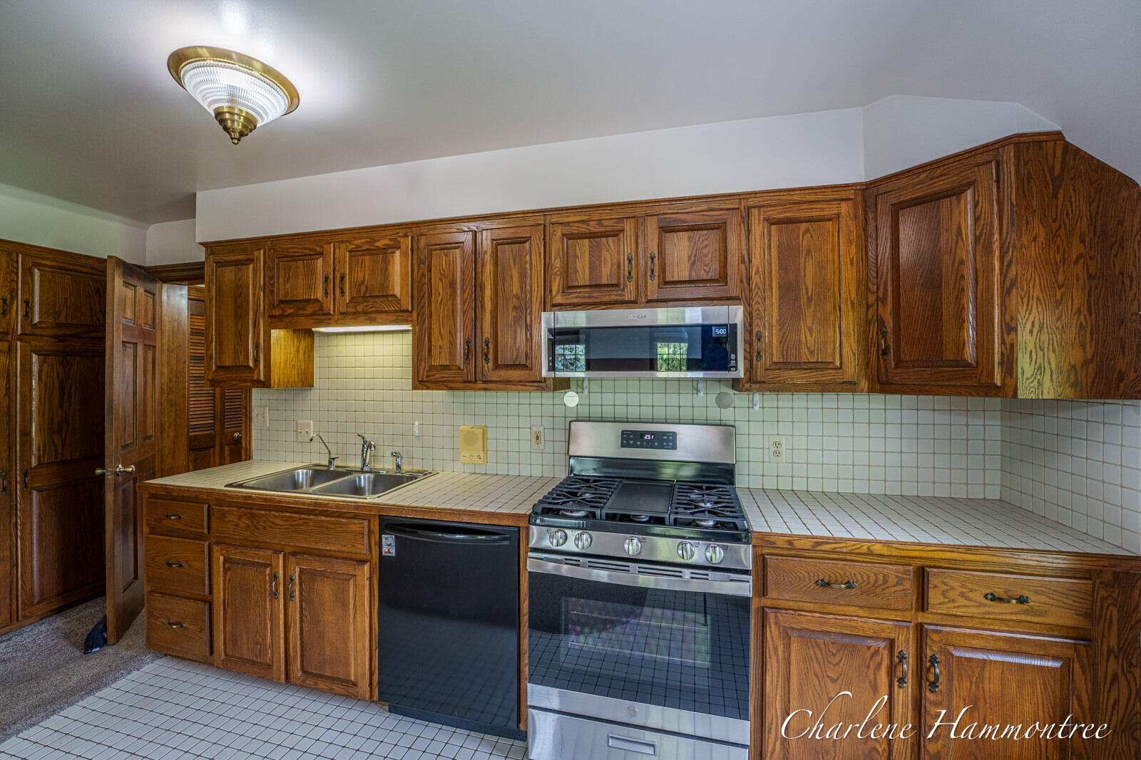 9111 Summit Avenue NE Rockford MI 49341