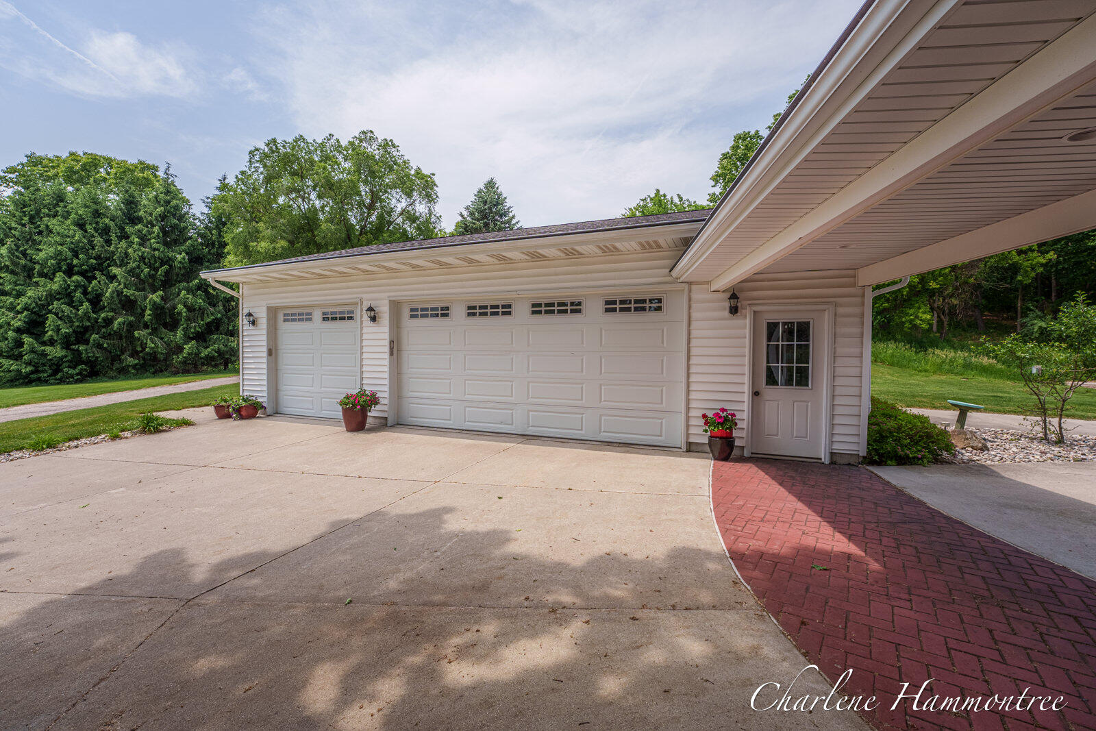 9111 Summit Avenue NE Rockford MI 49341