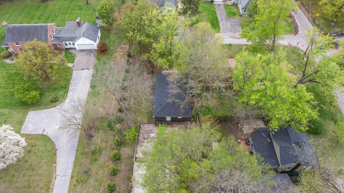 47 Wayne Street Allegan MI 49010