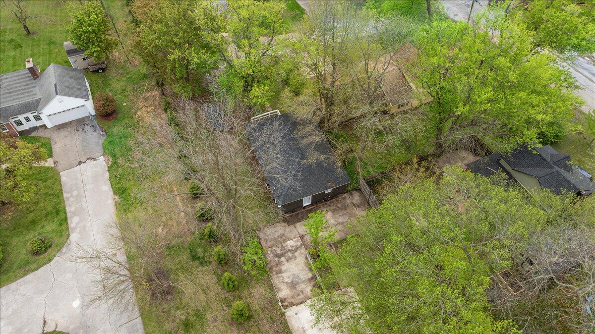 47 Wayne Street Allegan MI 49010