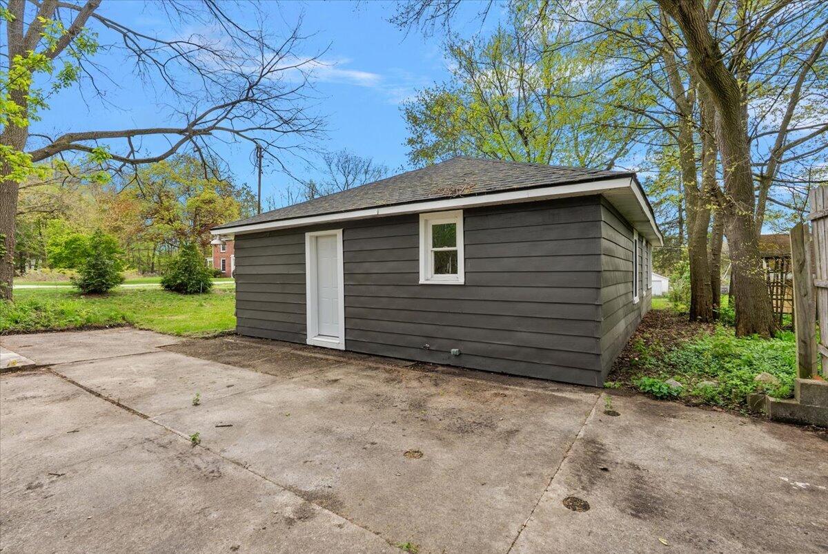 47 Wayne Street Allegan MI 49010