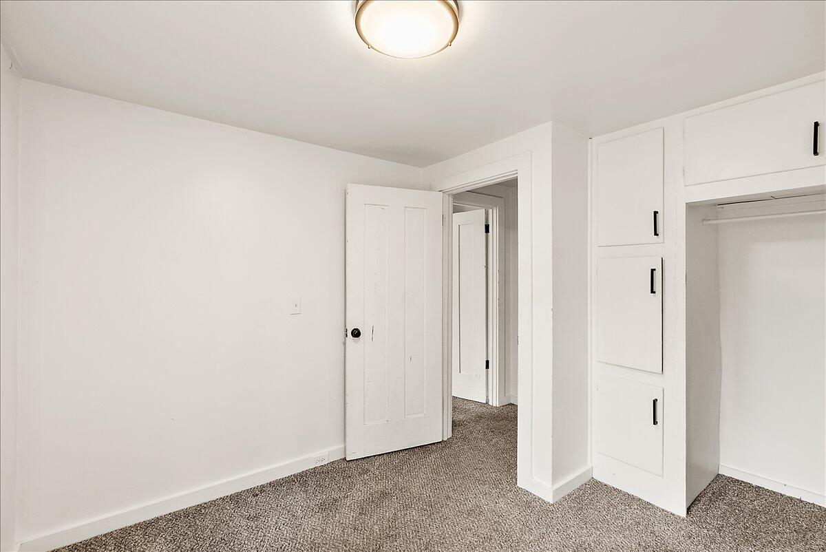 47 Wayne Street Allegan MI 49010