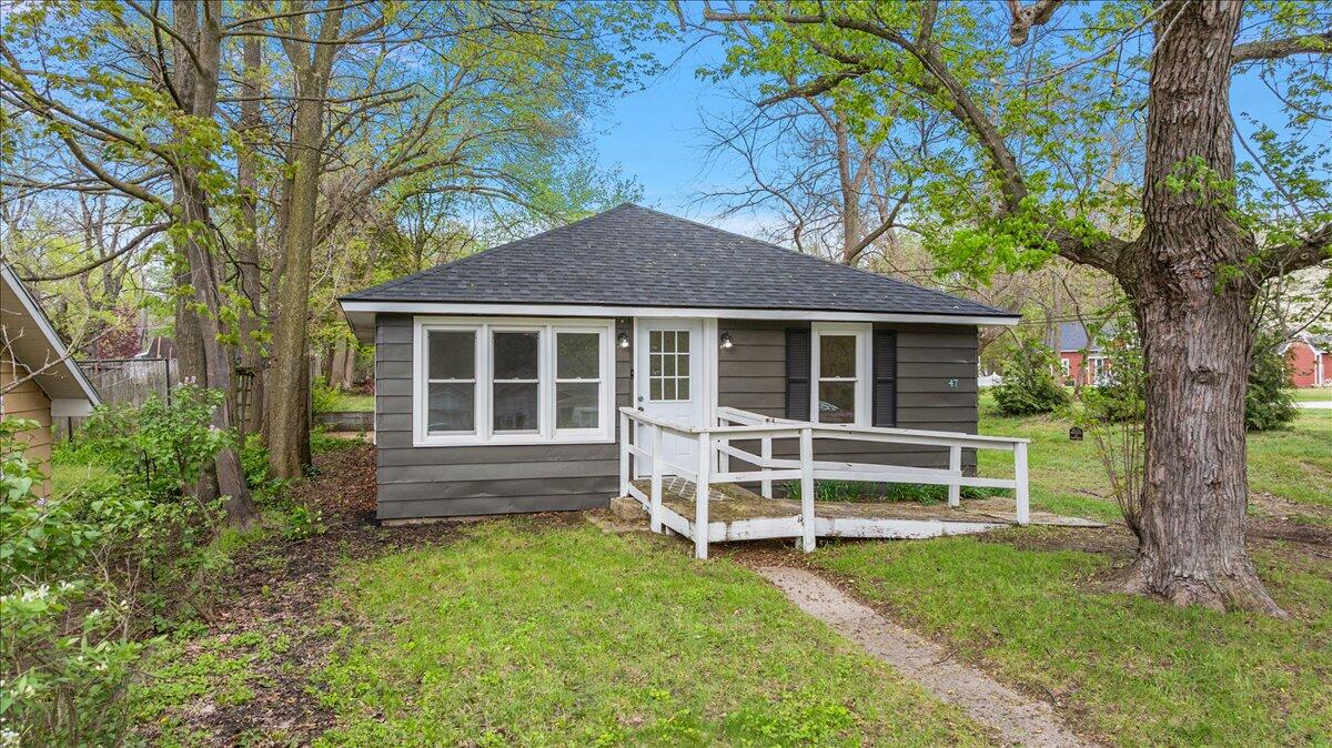 47 Wayne Street Allegan MI 49010